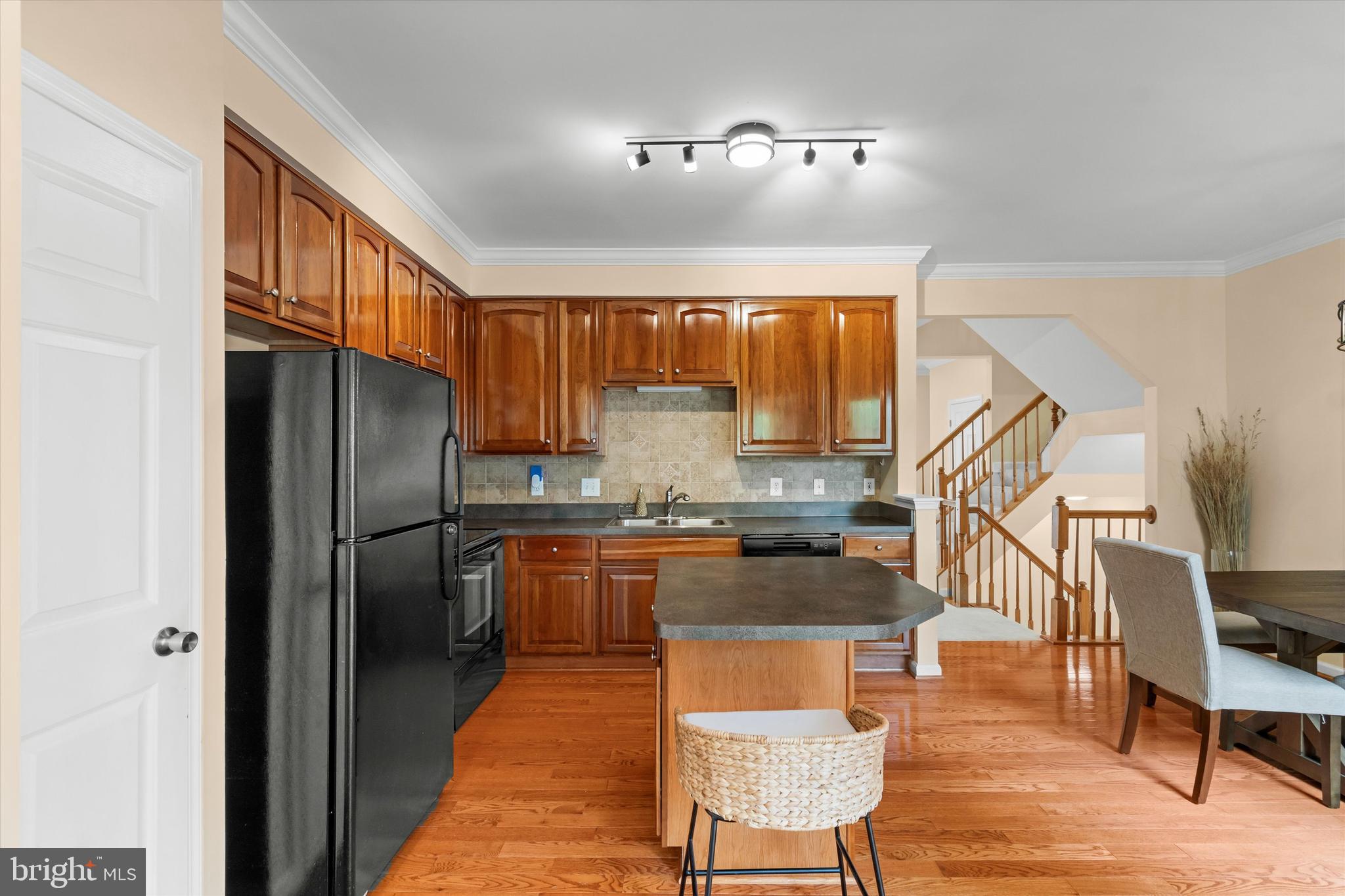 SOMERSET - Residential