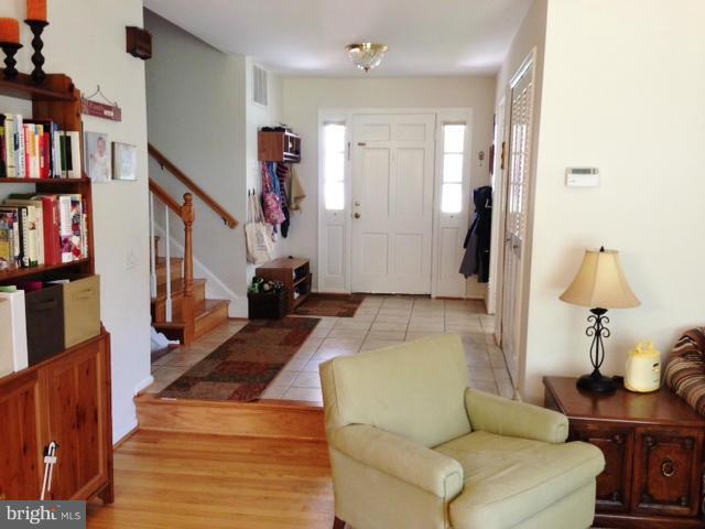 COUNTRY CLUB VIEW - Residential Lease