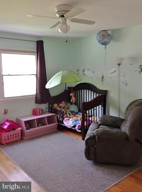 COUNTRY CLUB VIEW - Residential Lease