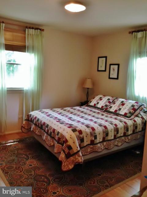 COUNTRY CLUB VIEW - Residential Lease