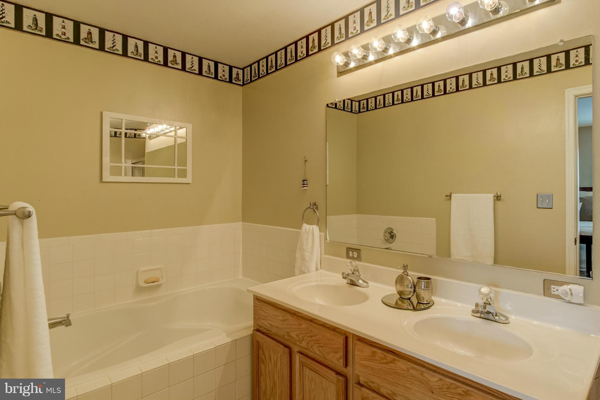 ASHBURN FARM - Residential