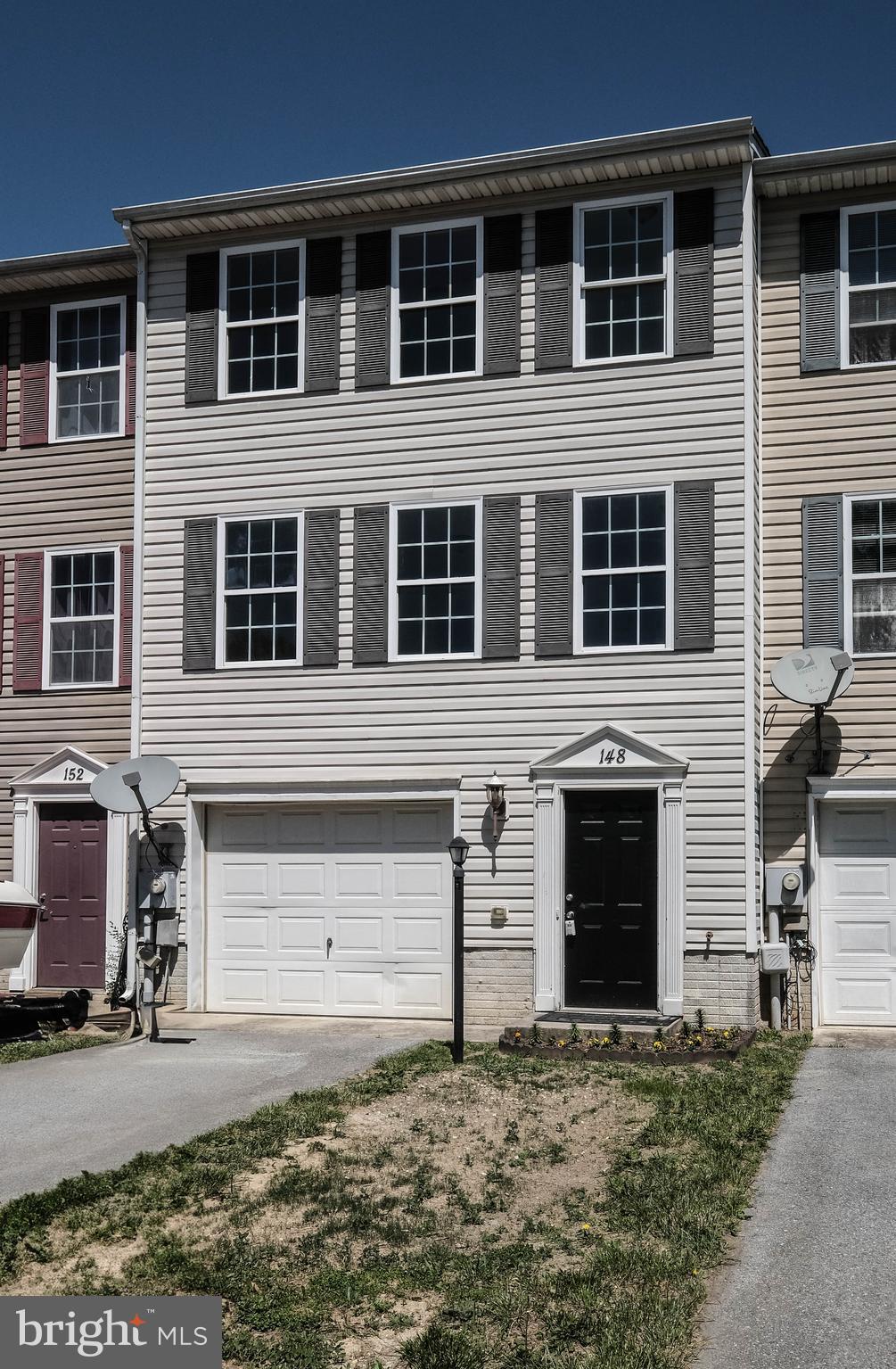 148 TOPAZ LANE