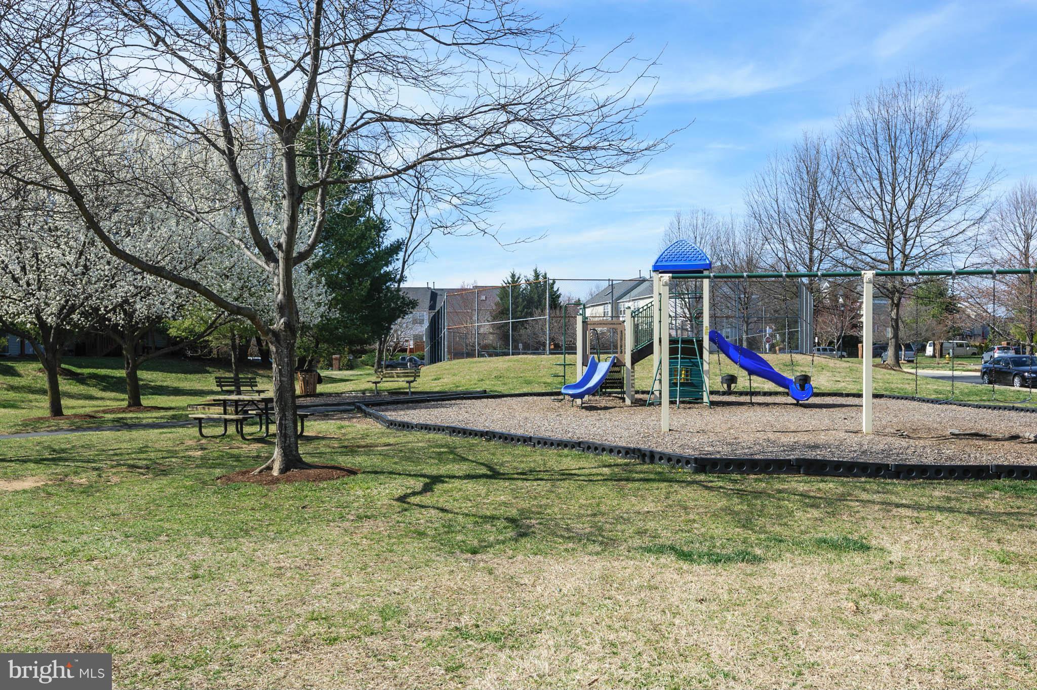 TIDEWATER COLONY - Residential