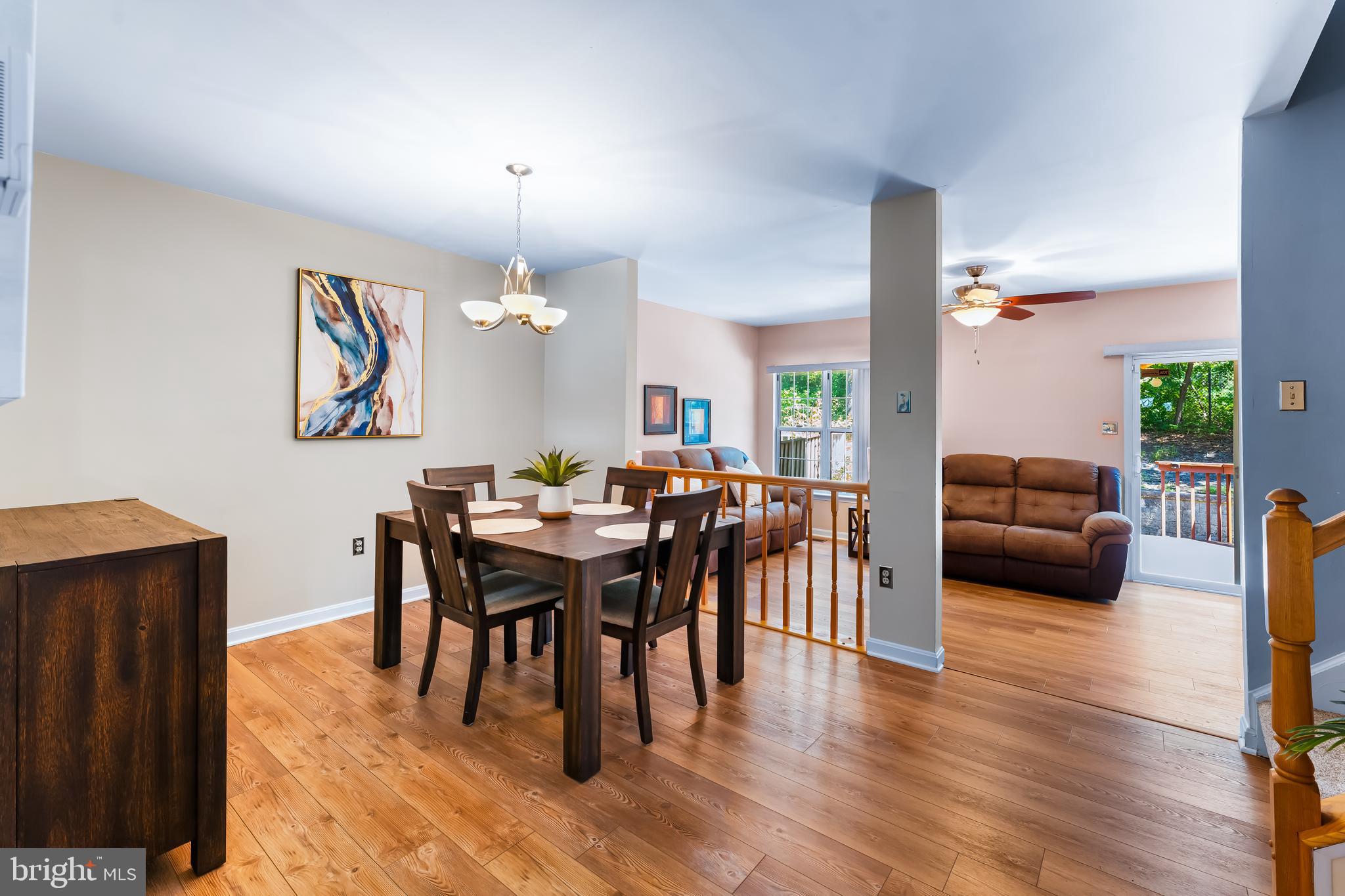 522 MEADOWMIST WAY