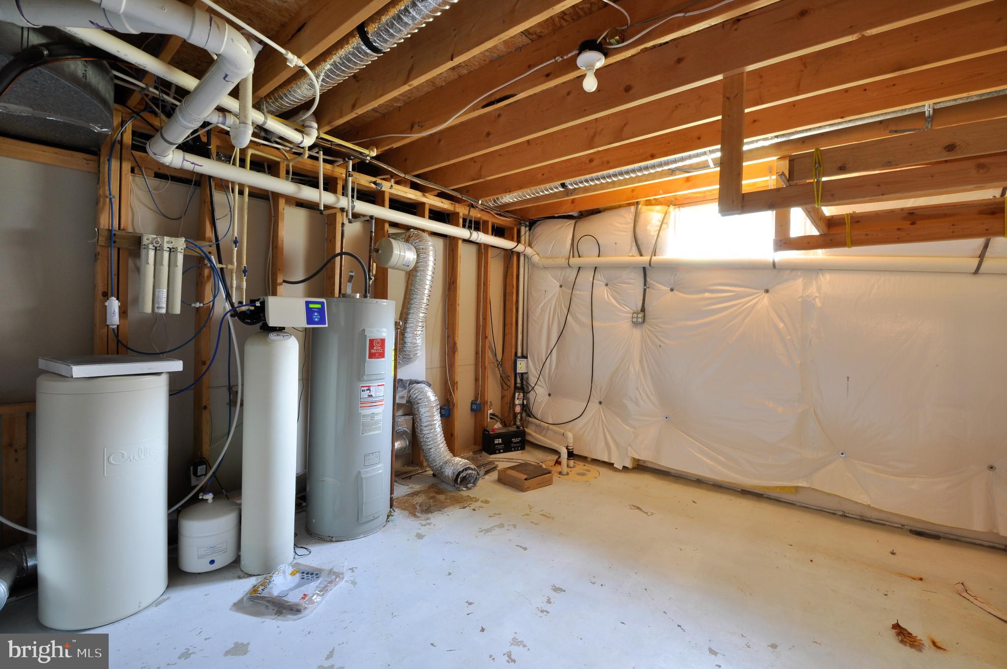 MONMOUTH VILLAGE - Residential Lease