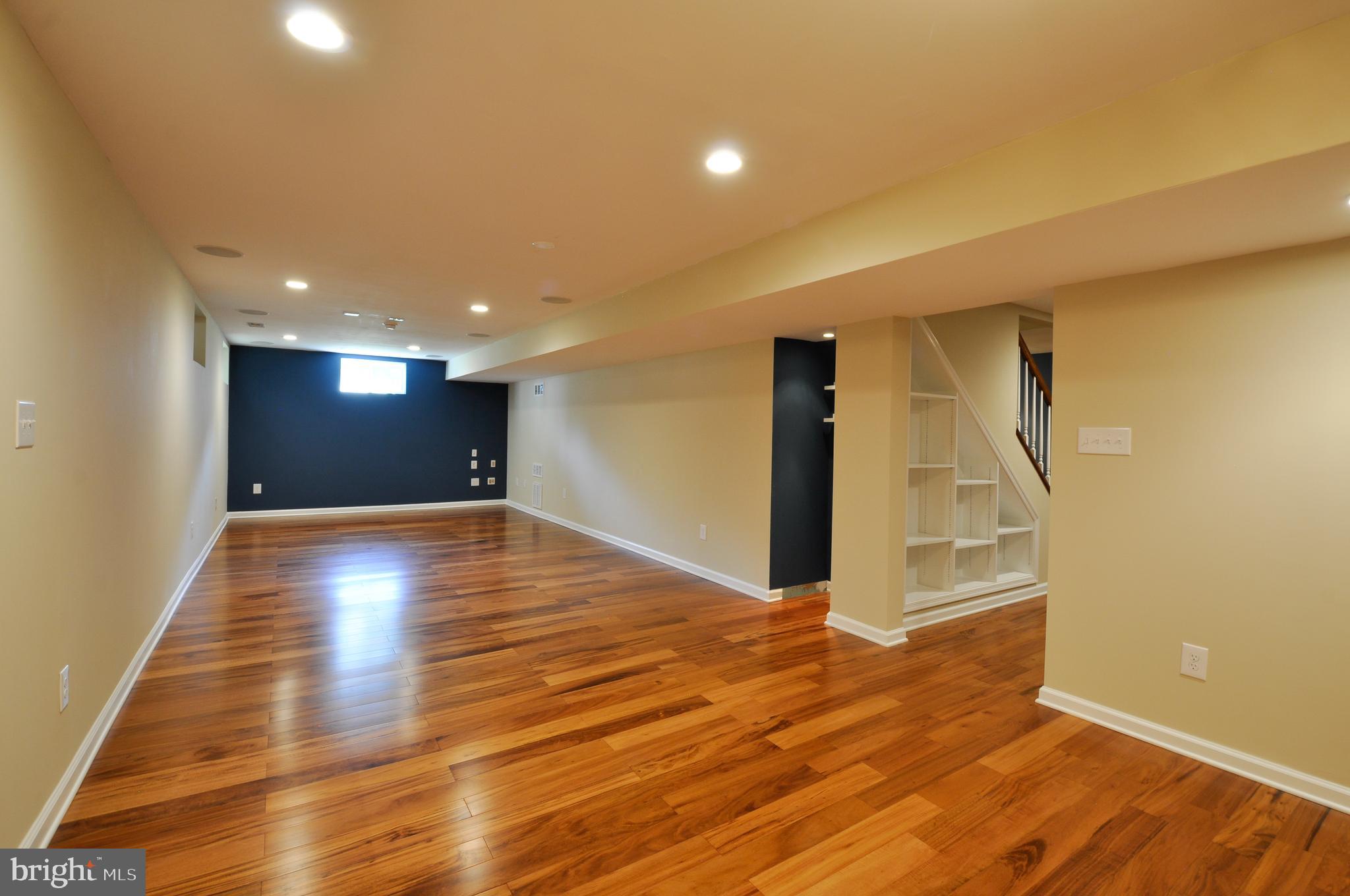 MONMOUTH VILLAGE - Residential Lease