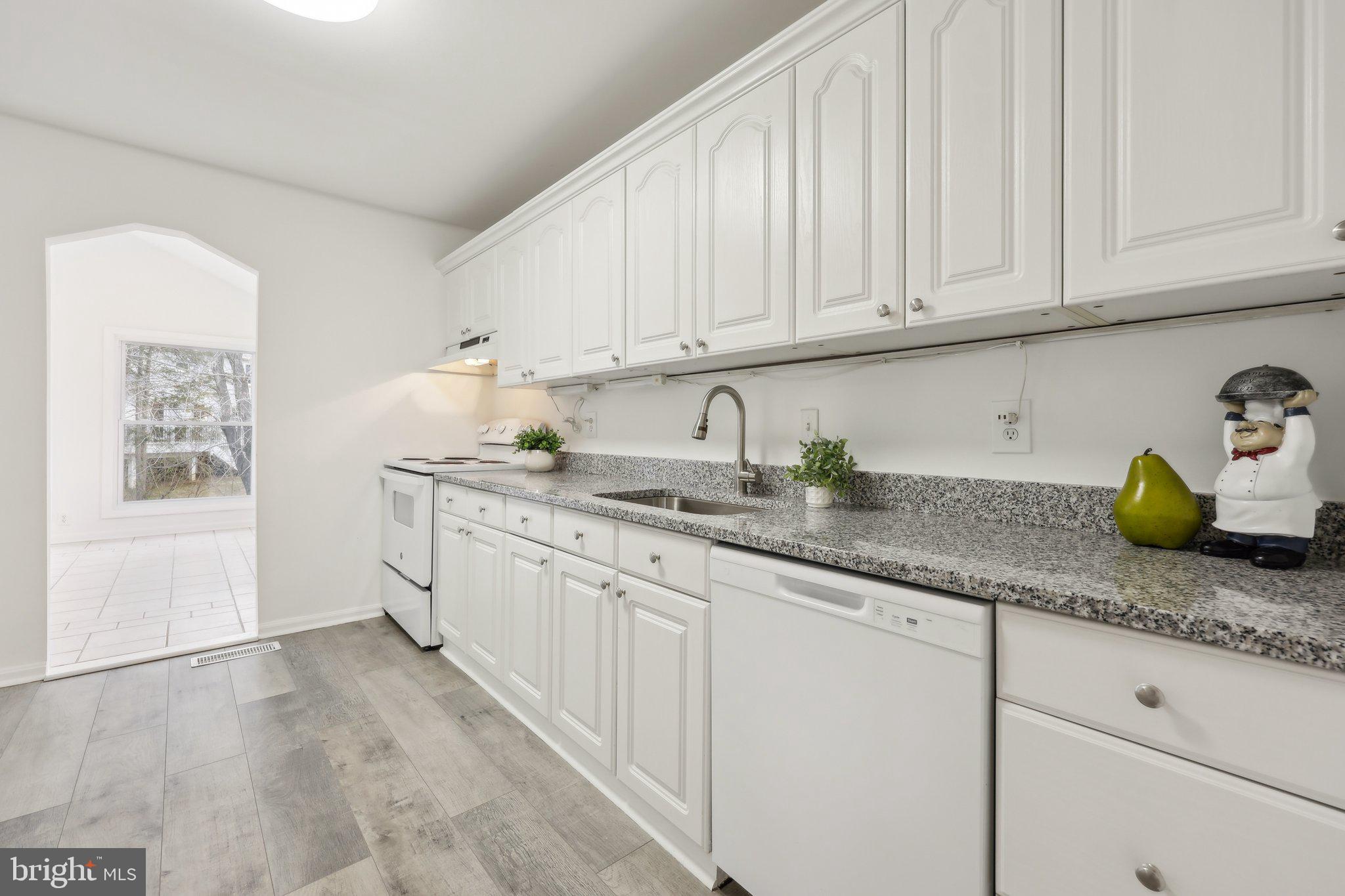 HUNTERS CREEK - Residential