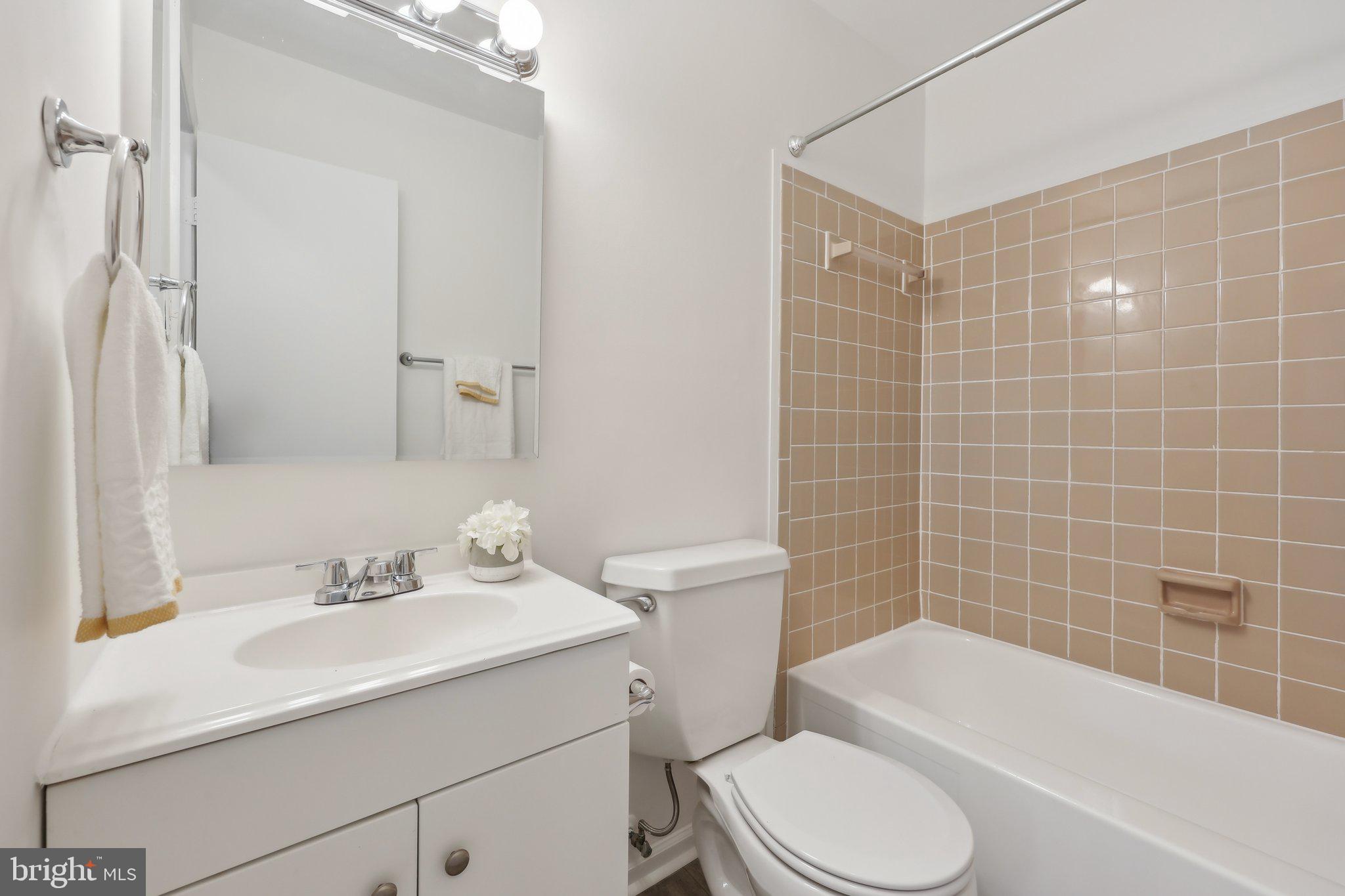 HUNTERS CREEK - Residential