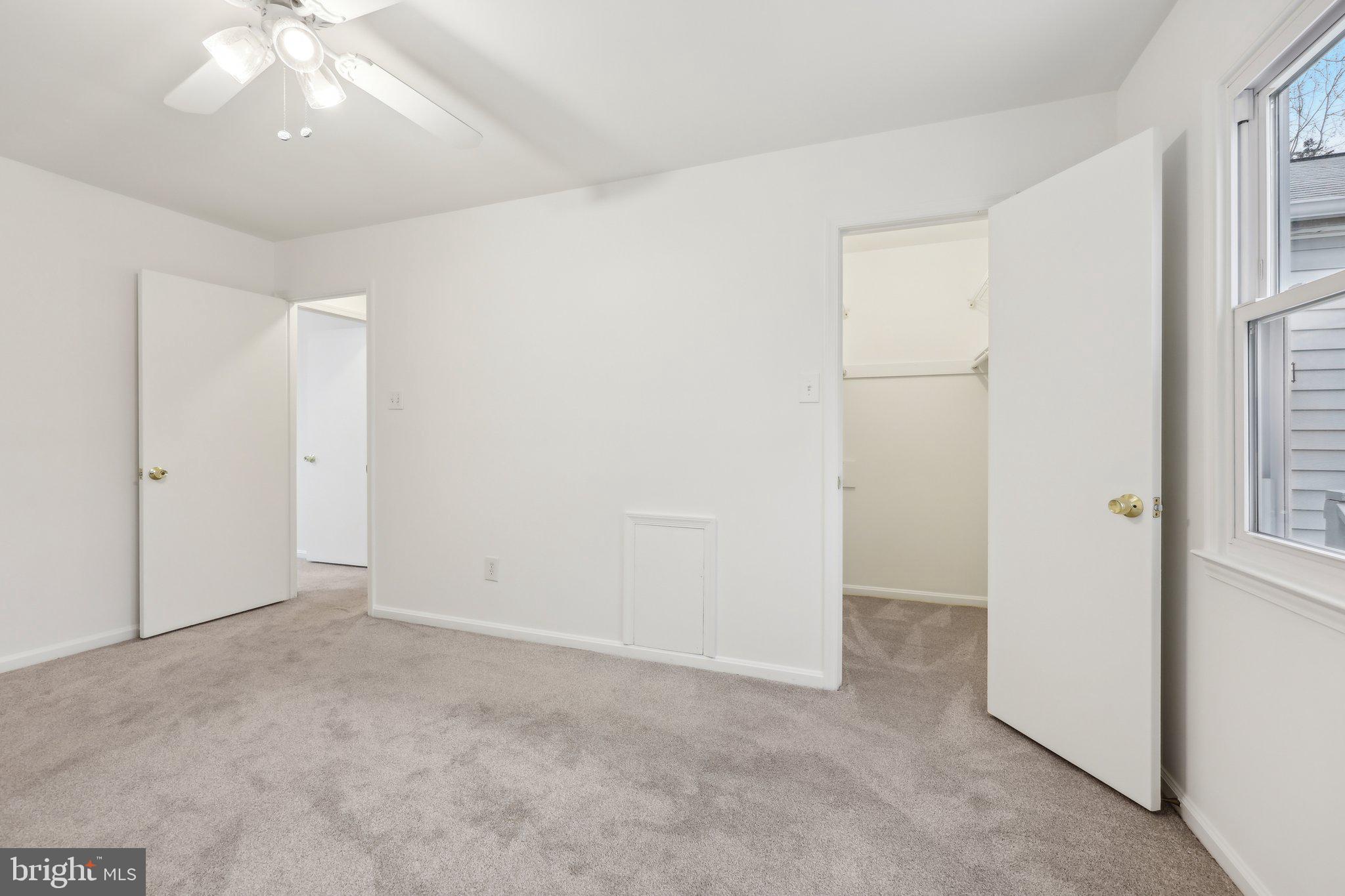 HUNTERS CREEK - Residential