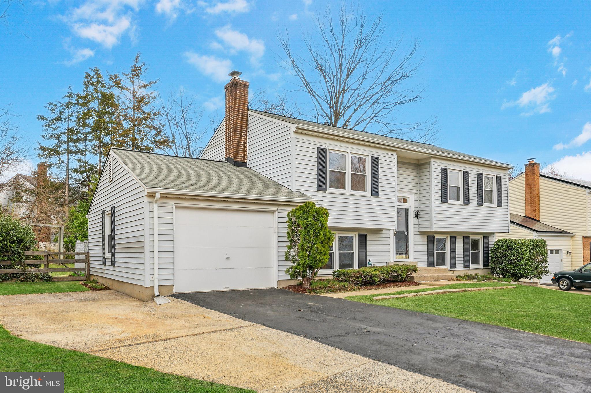 HUNTERS CREEK - Residential