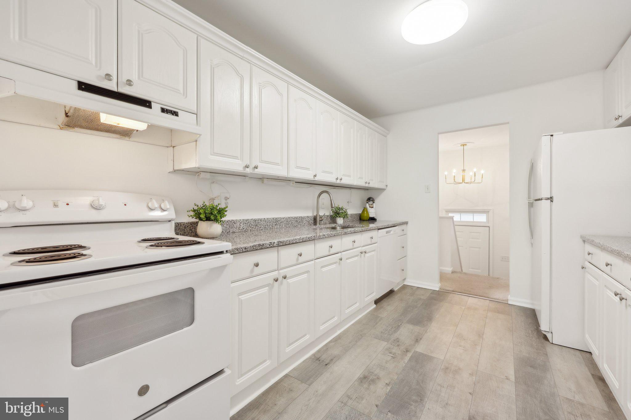 HUNTERS CREEK - Residential