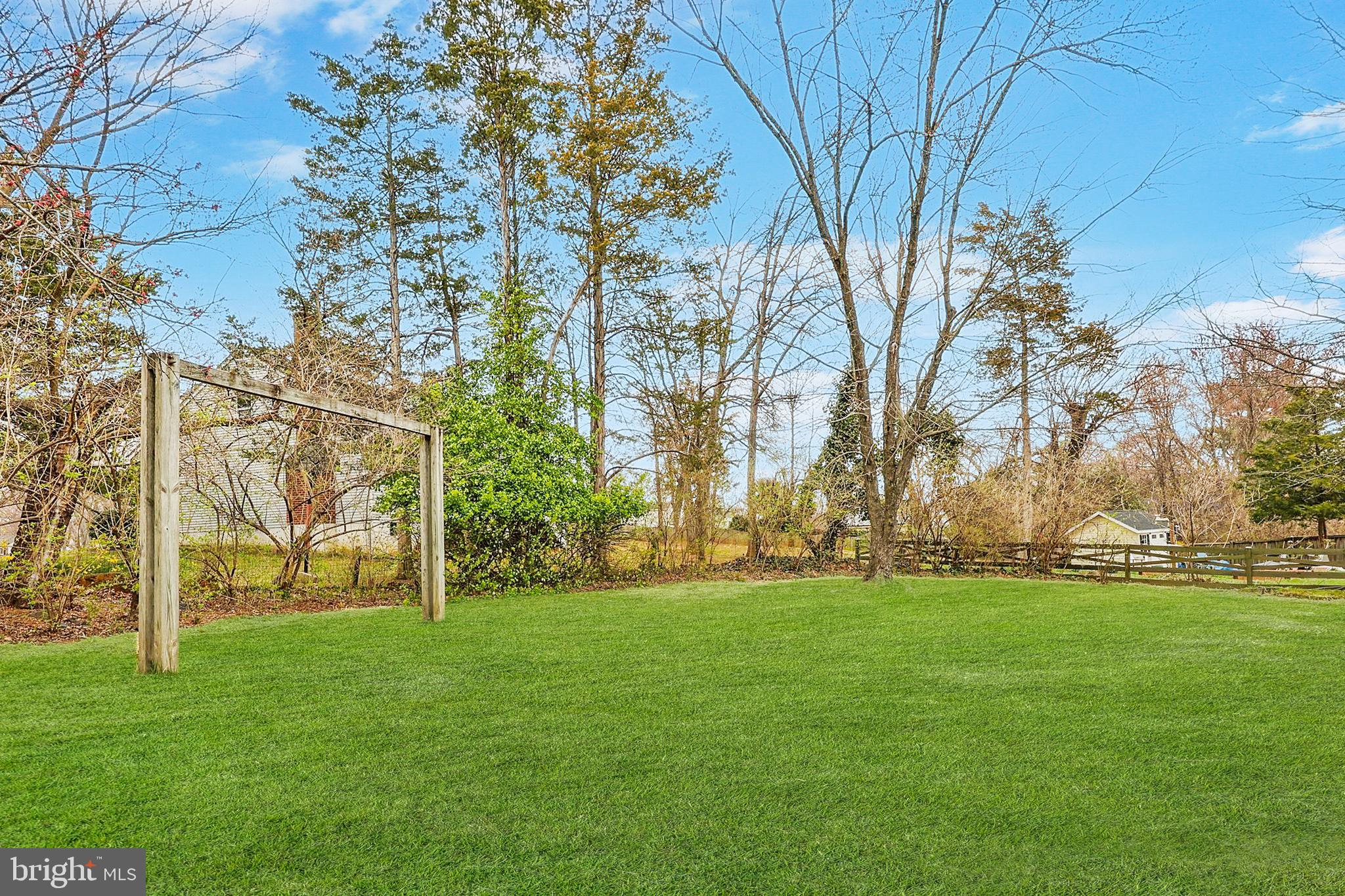 HUNTERS CREEK - Residential