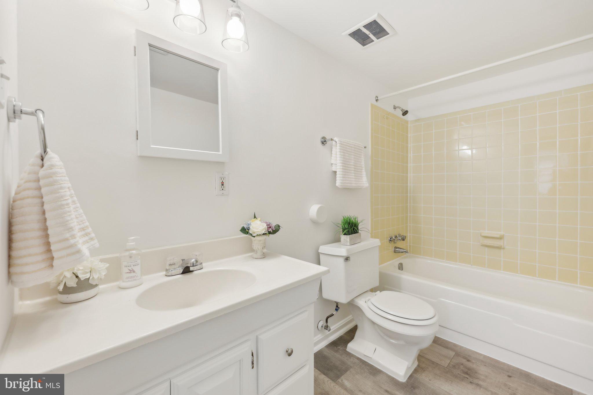 HUNTERS CREEK - Residential