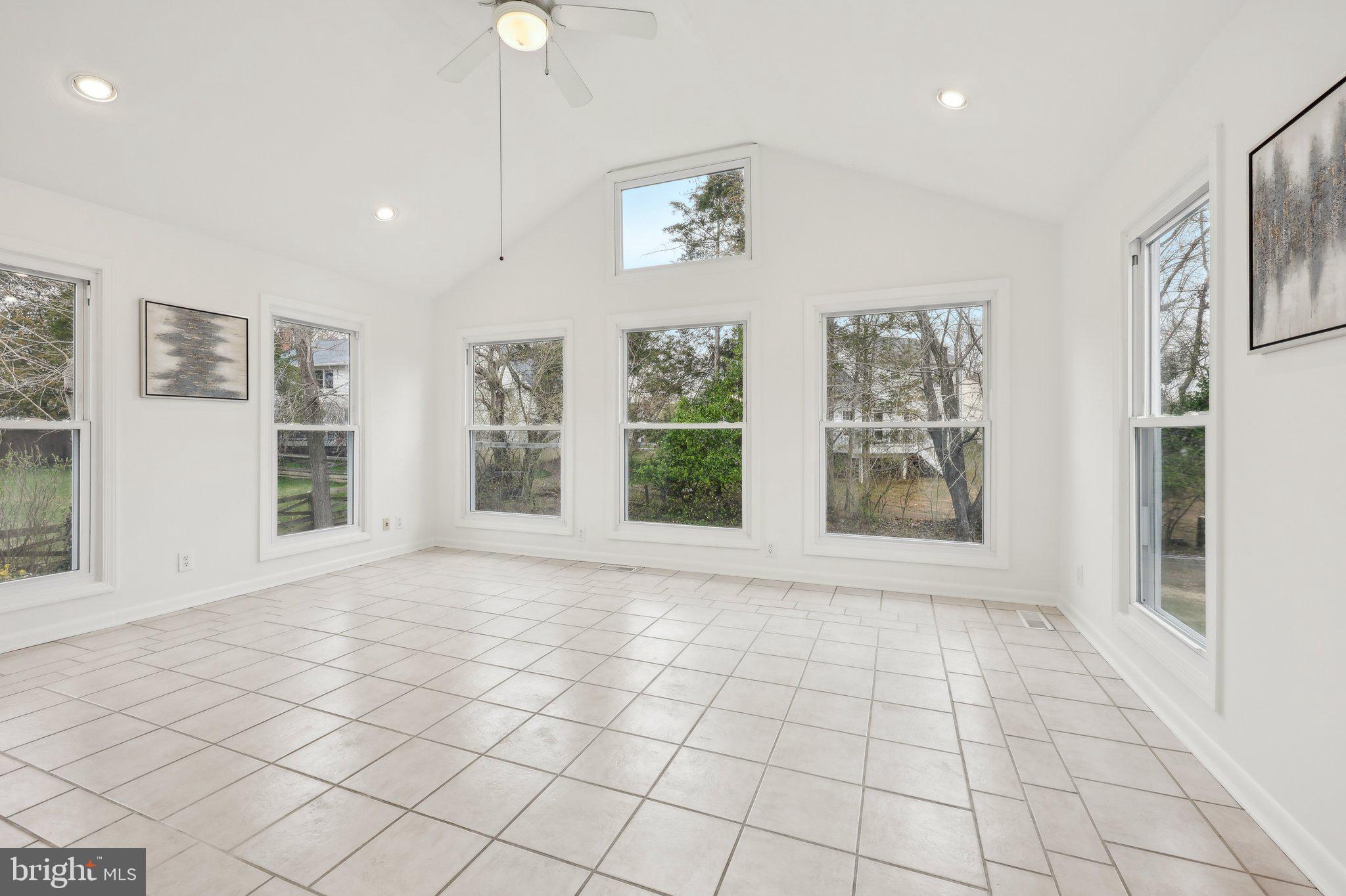 HUNTERS CREEK - Residential