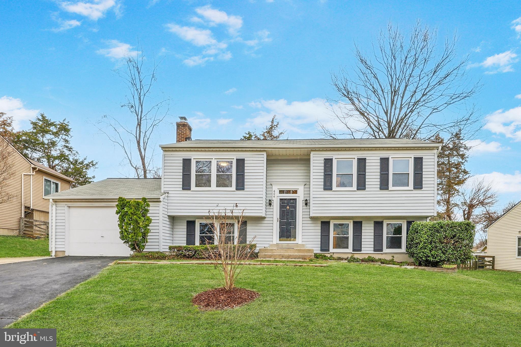 HUNTERS CREEK - Residential