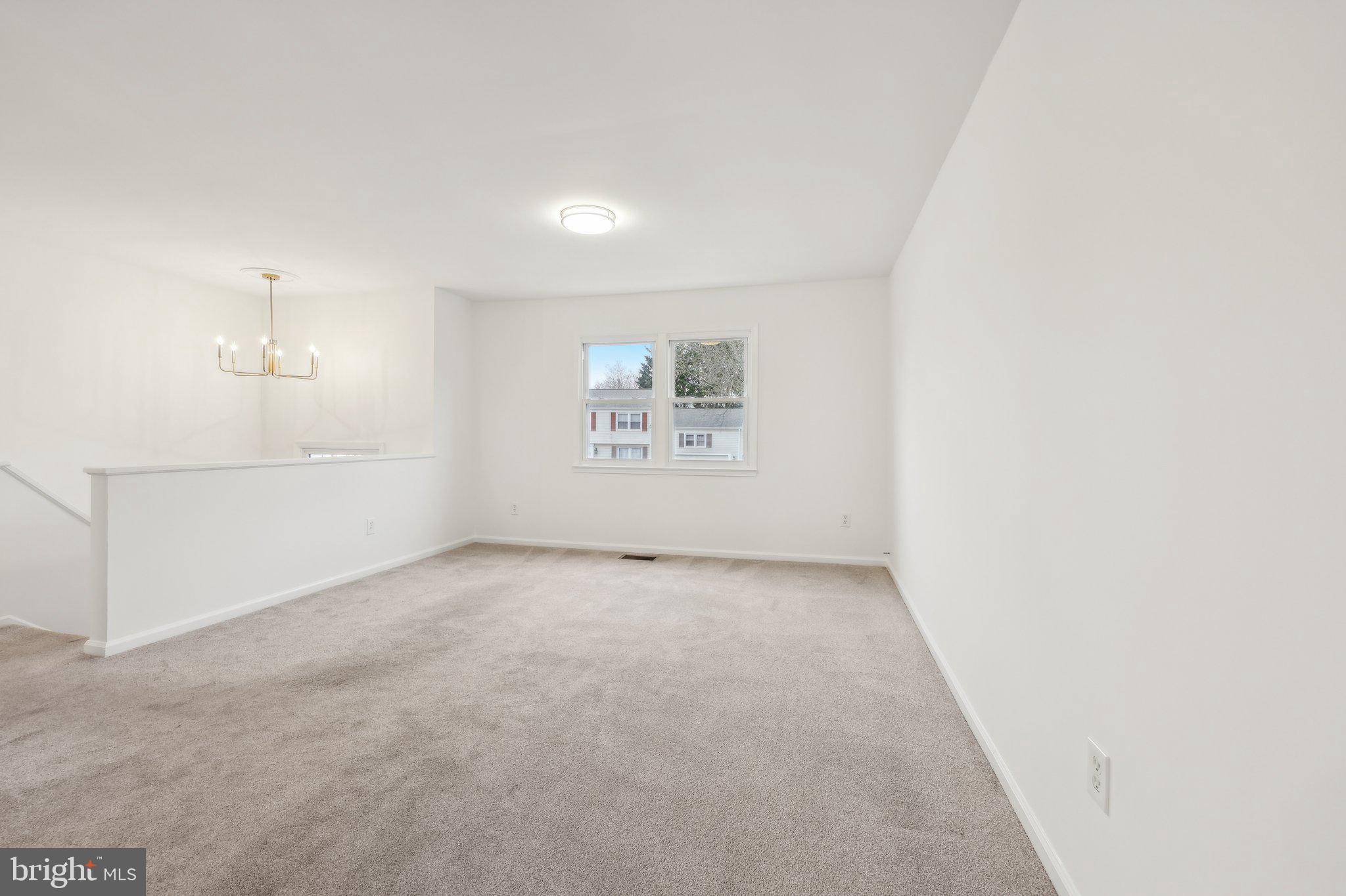 HUNTERS CREEK - Residential