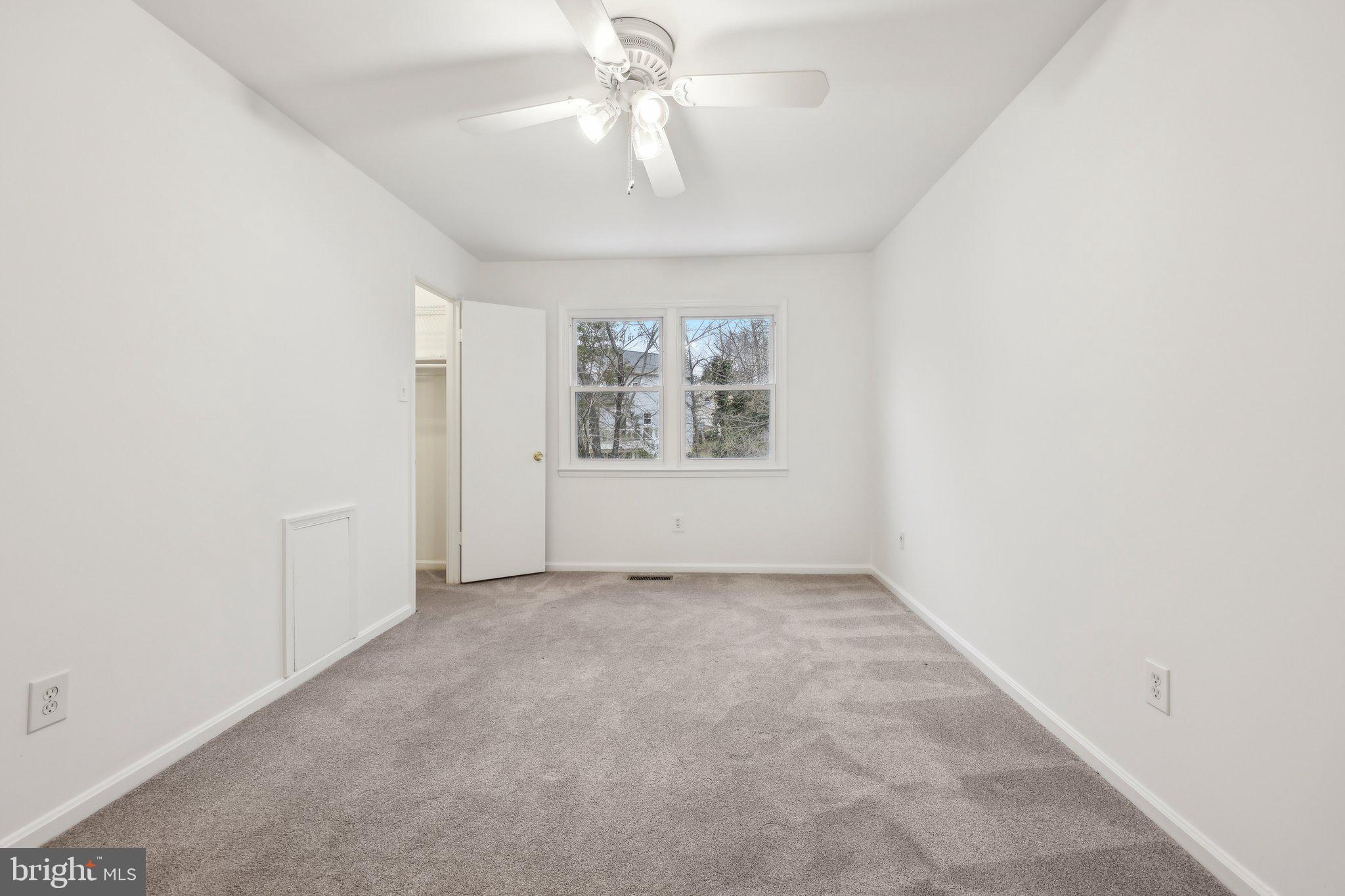 HUNTERS CREEK - Residential