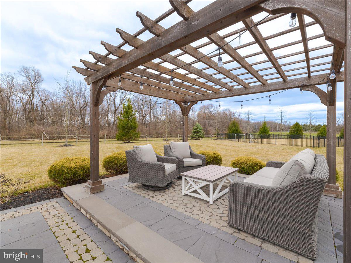 BRIGHT GLADE FARMS - Residential