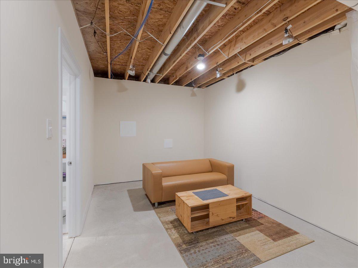 BRIGHT GLADE FARMS - Residential