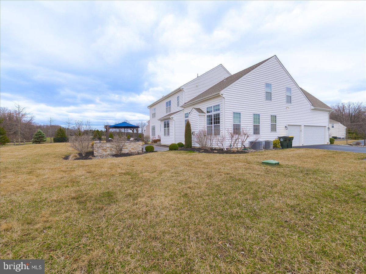 BRIGHT GLADE FARMS - Residential