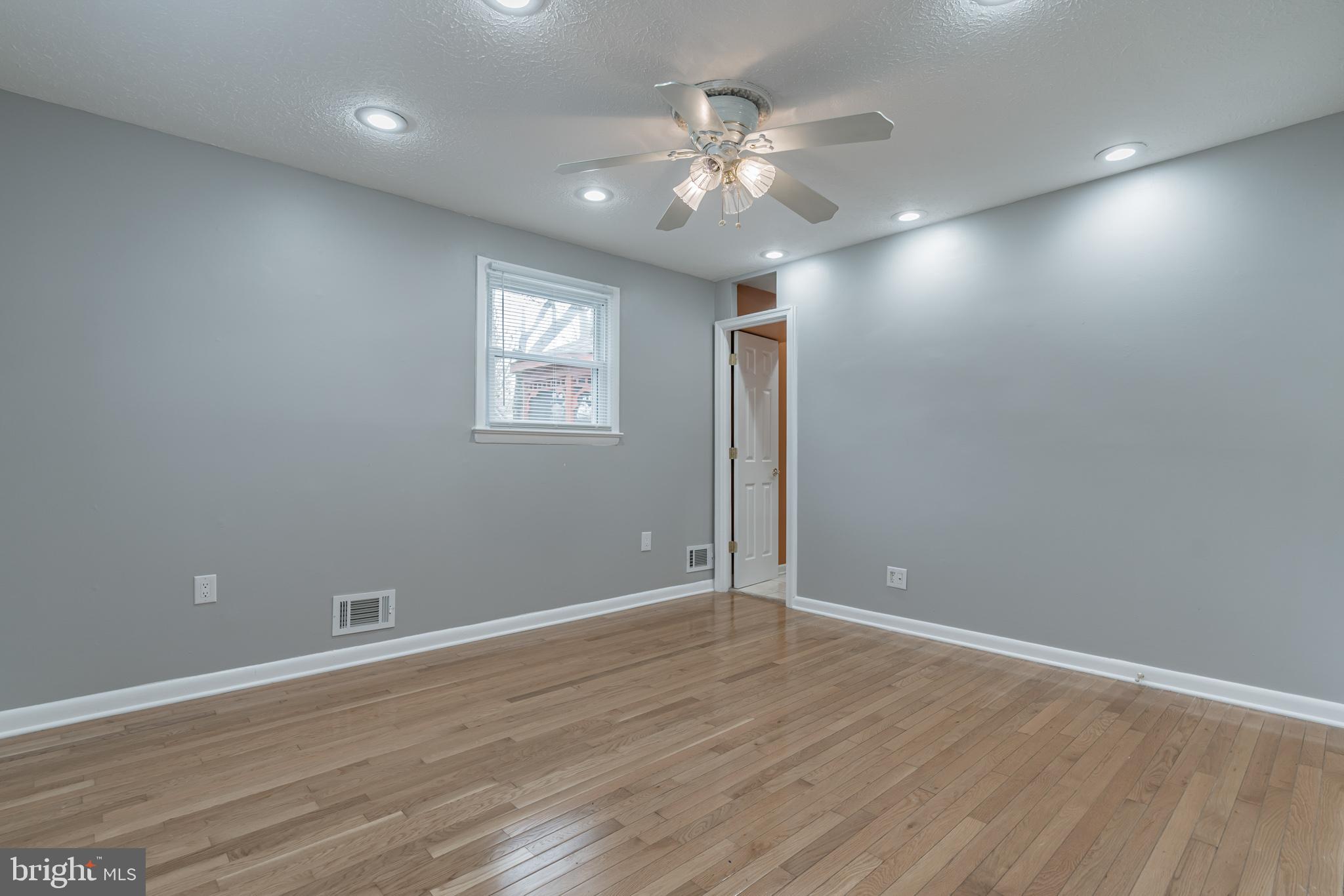 PYLES & WELCHES - Residential