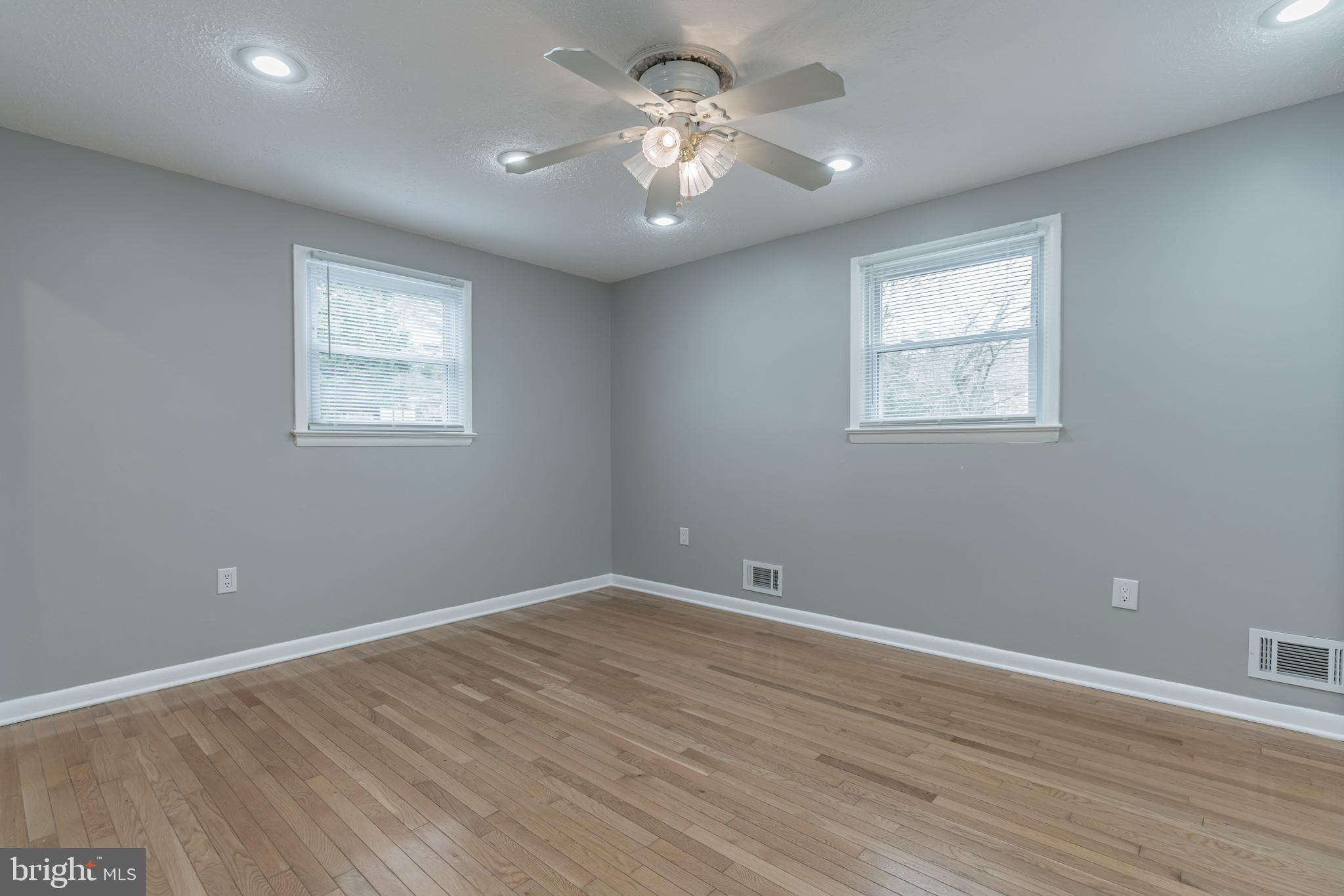 PYLES & WELCHES - Residential