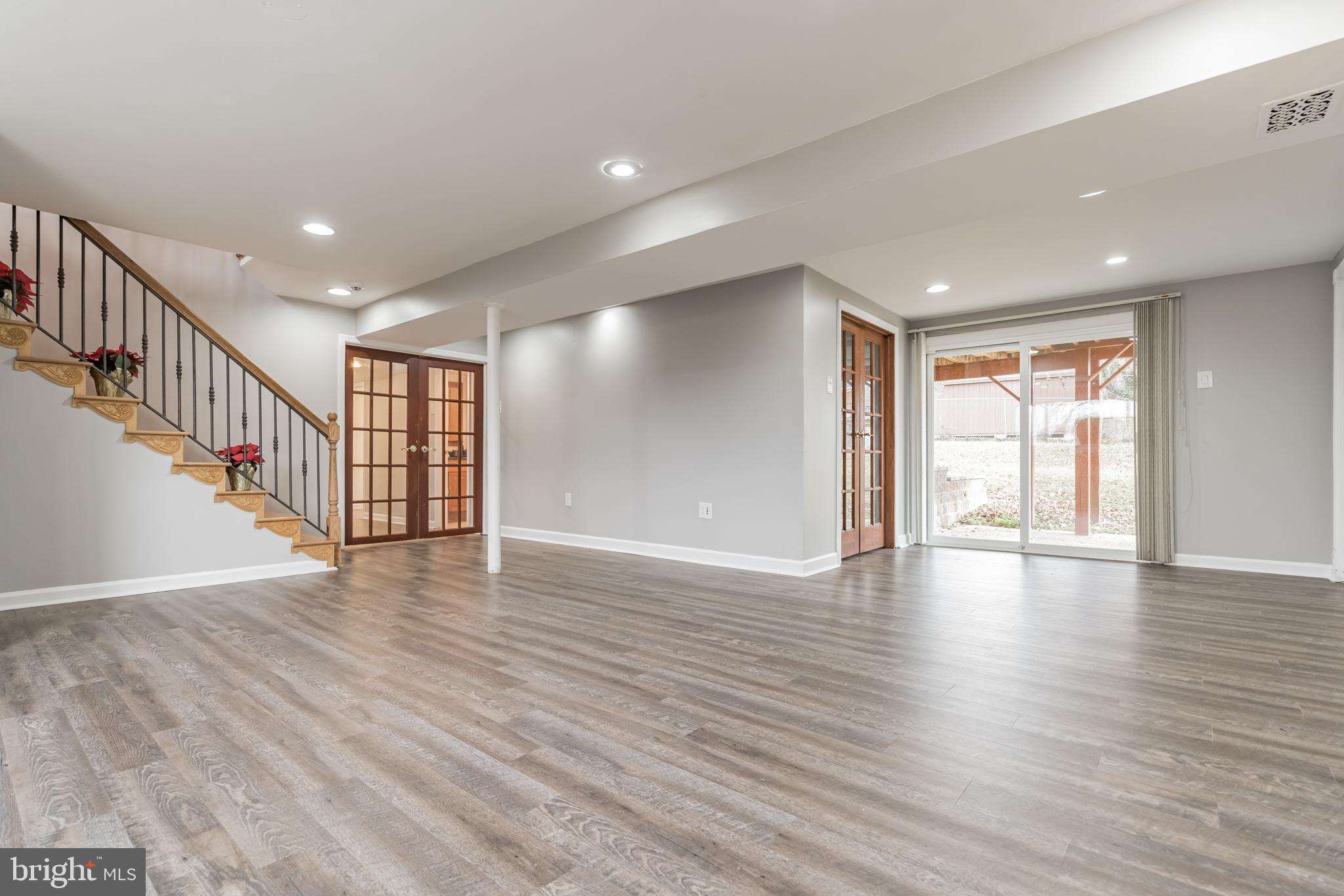 PYLES & WELCHES - Residential