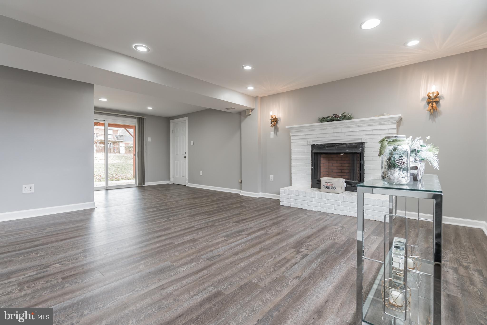 PYLES & WELCHES - Residential