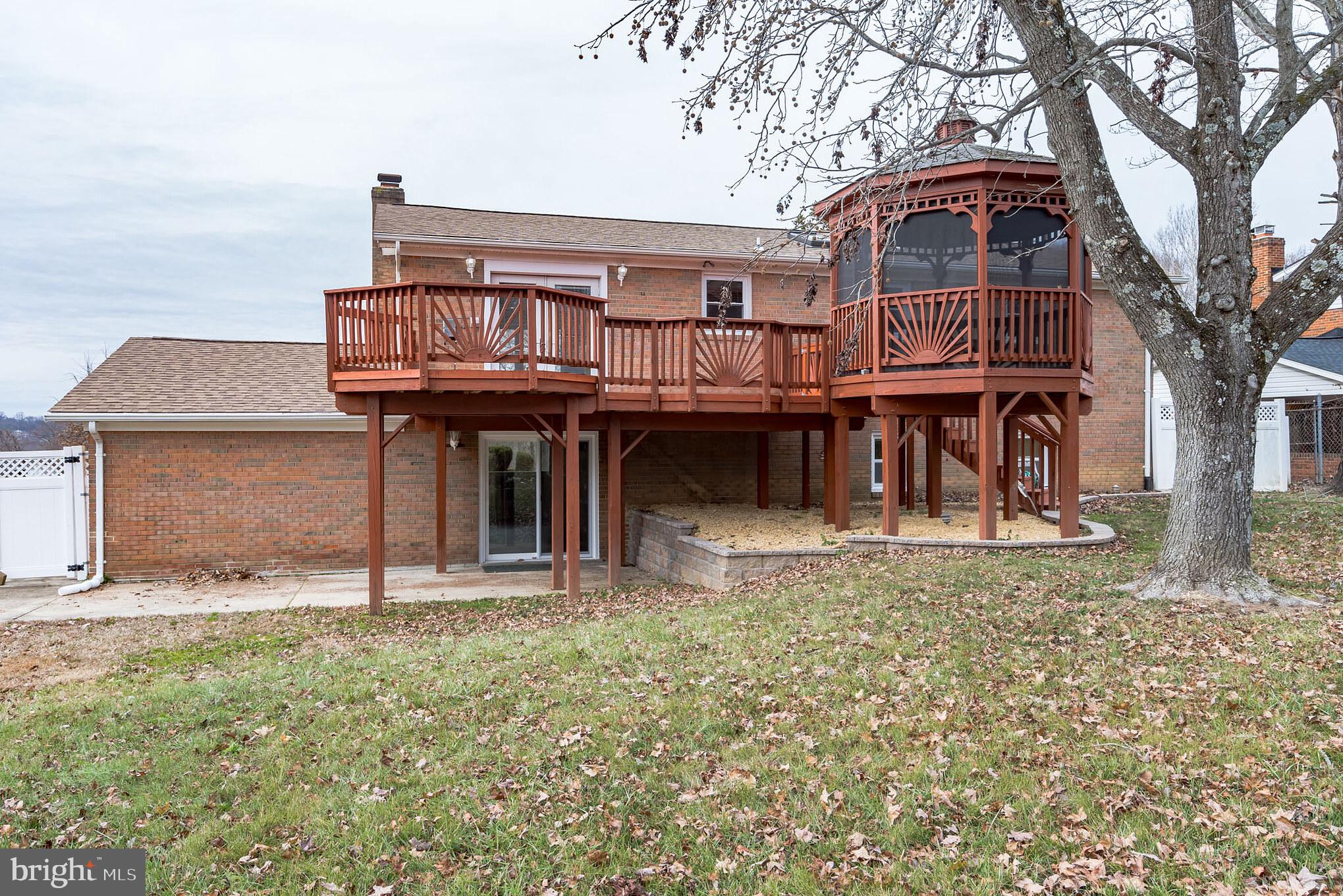 PYLES & WELCHES - Residential