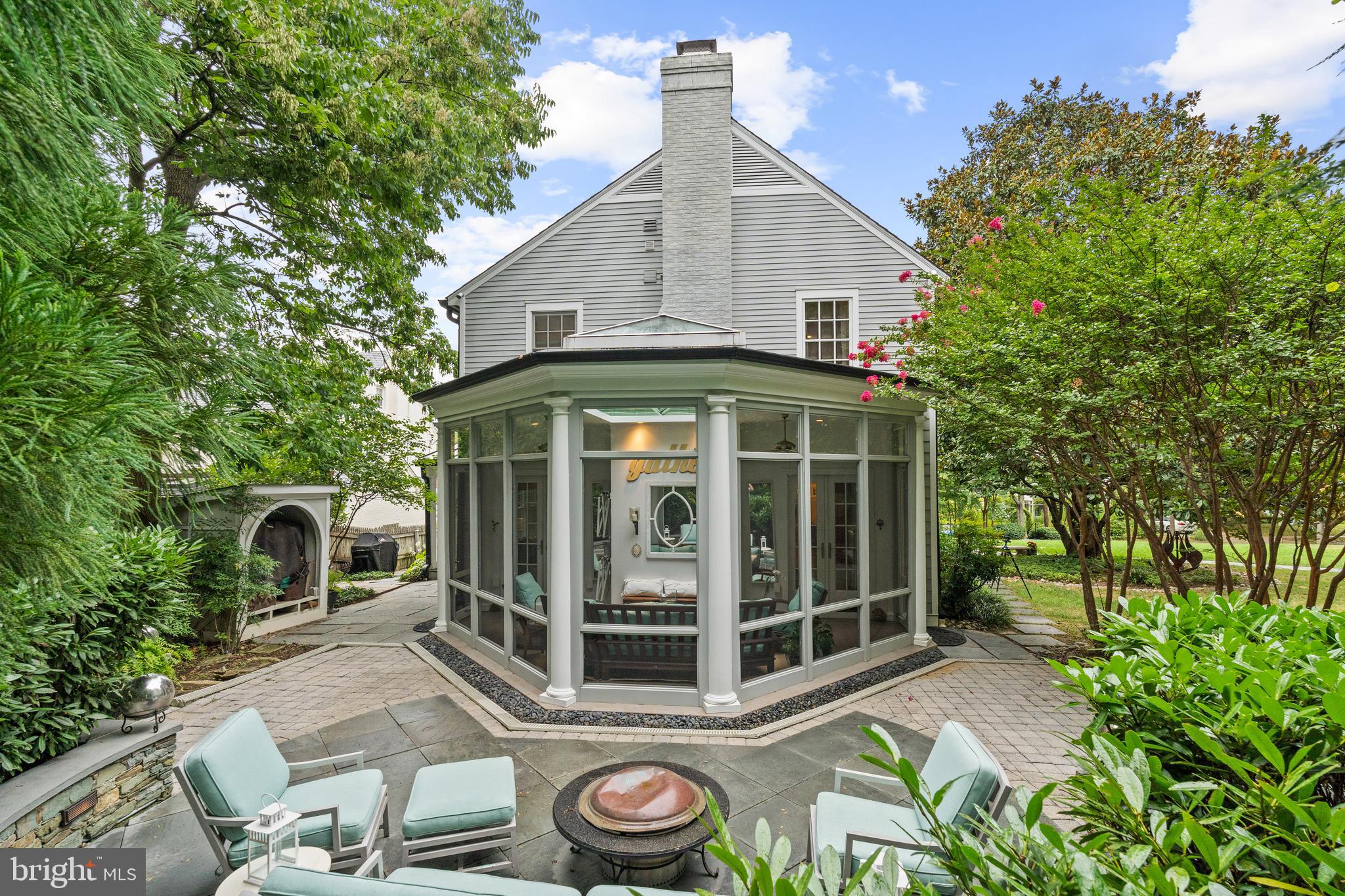 CHEVY CHASE VILLAGE - Residential