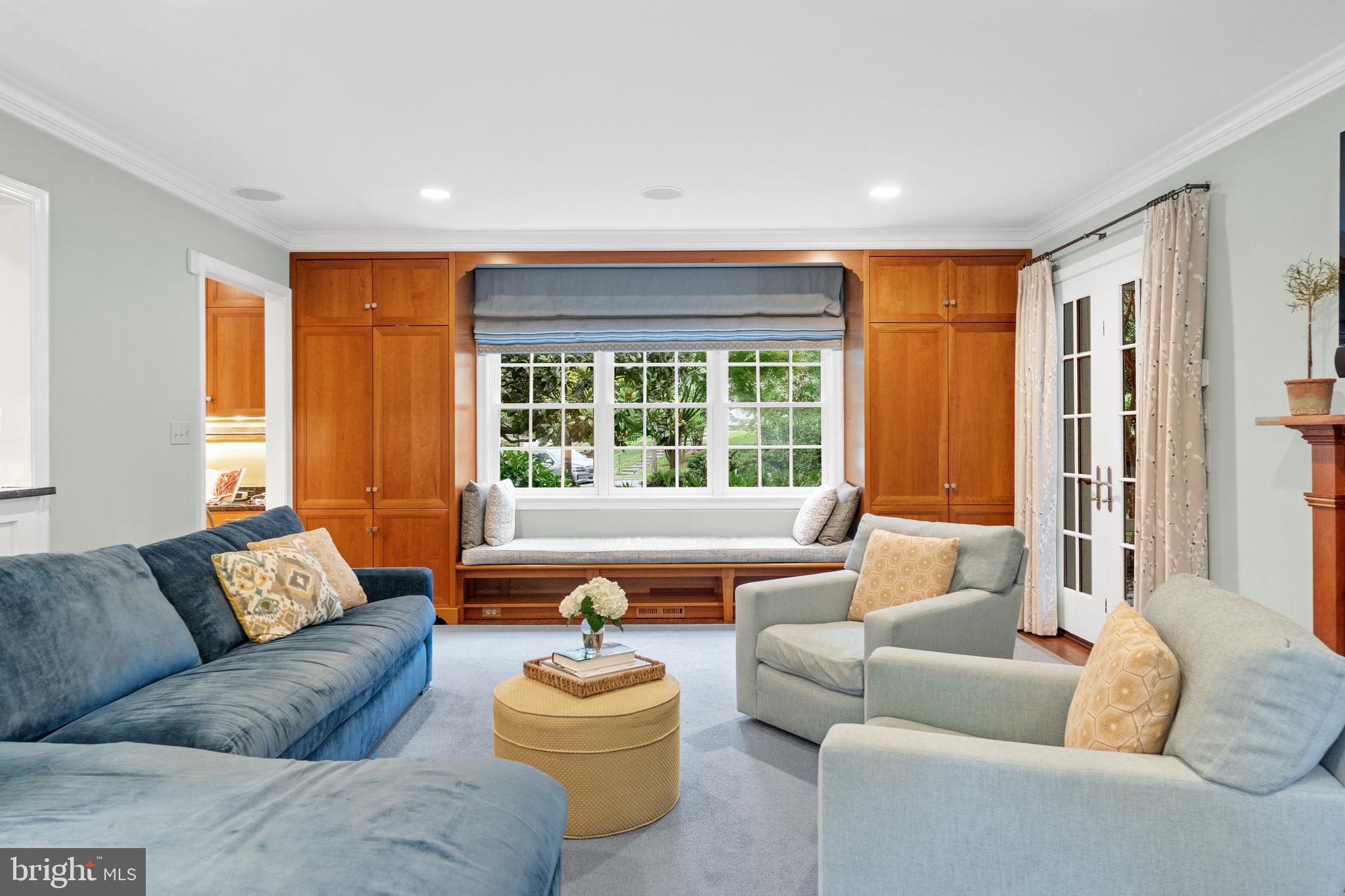 CHEVY CHASE VILLAGE - Residential