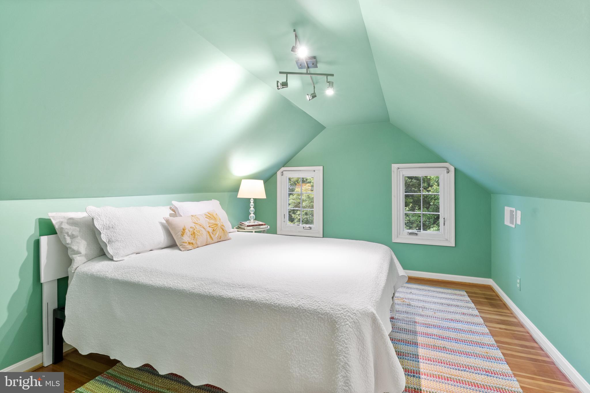 CHEVY CHASE VILLAGE - Residential