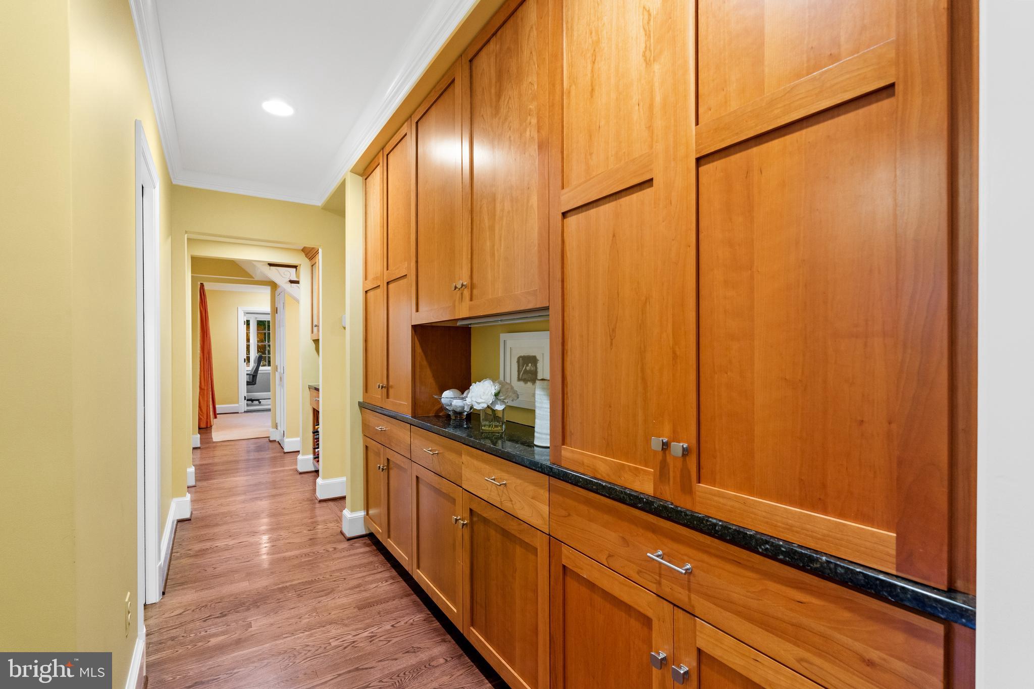 CHEVY CHASE VILLAGE - Residential