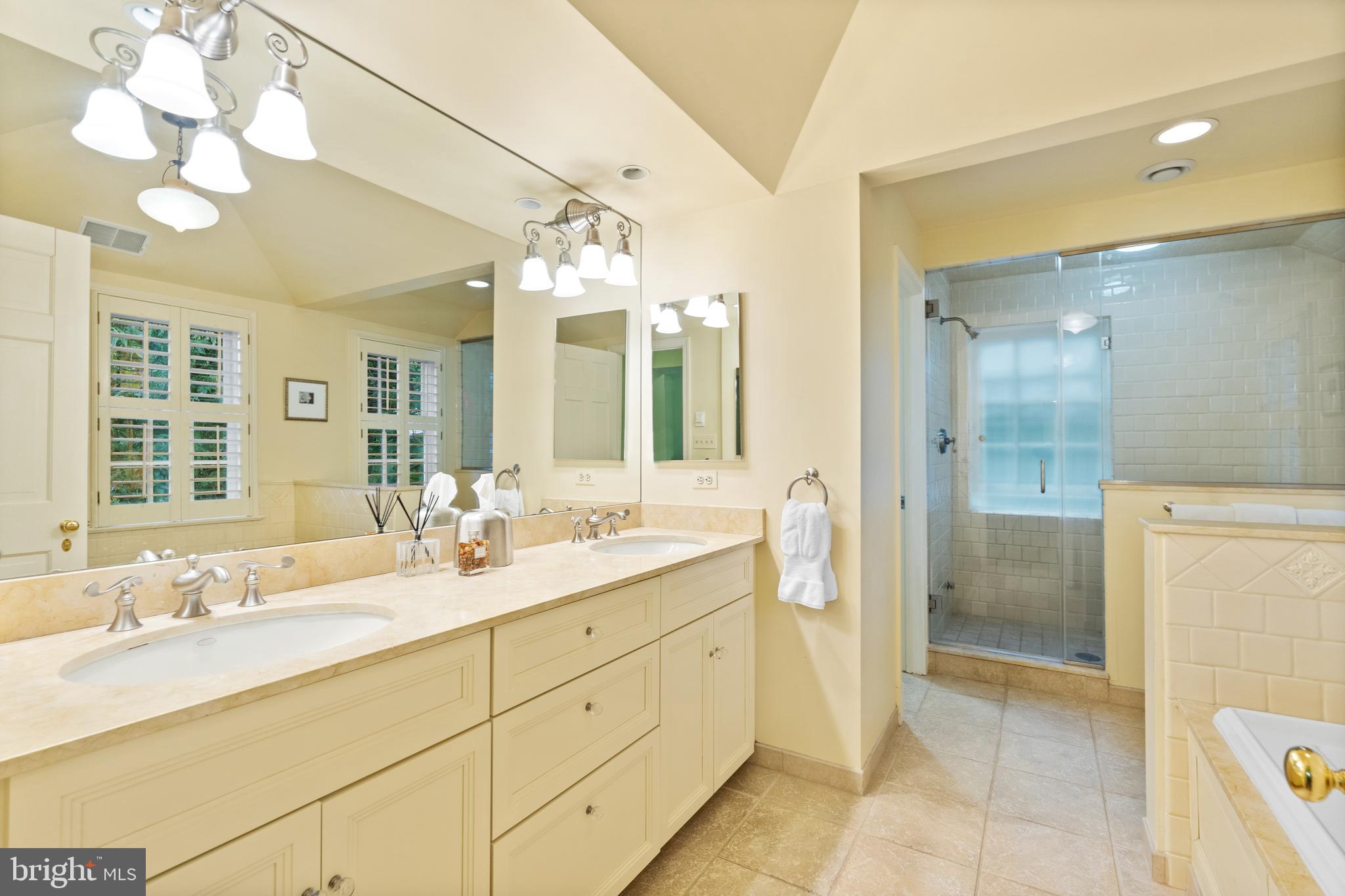 CHEVY CHASE VILLAGE - Residential