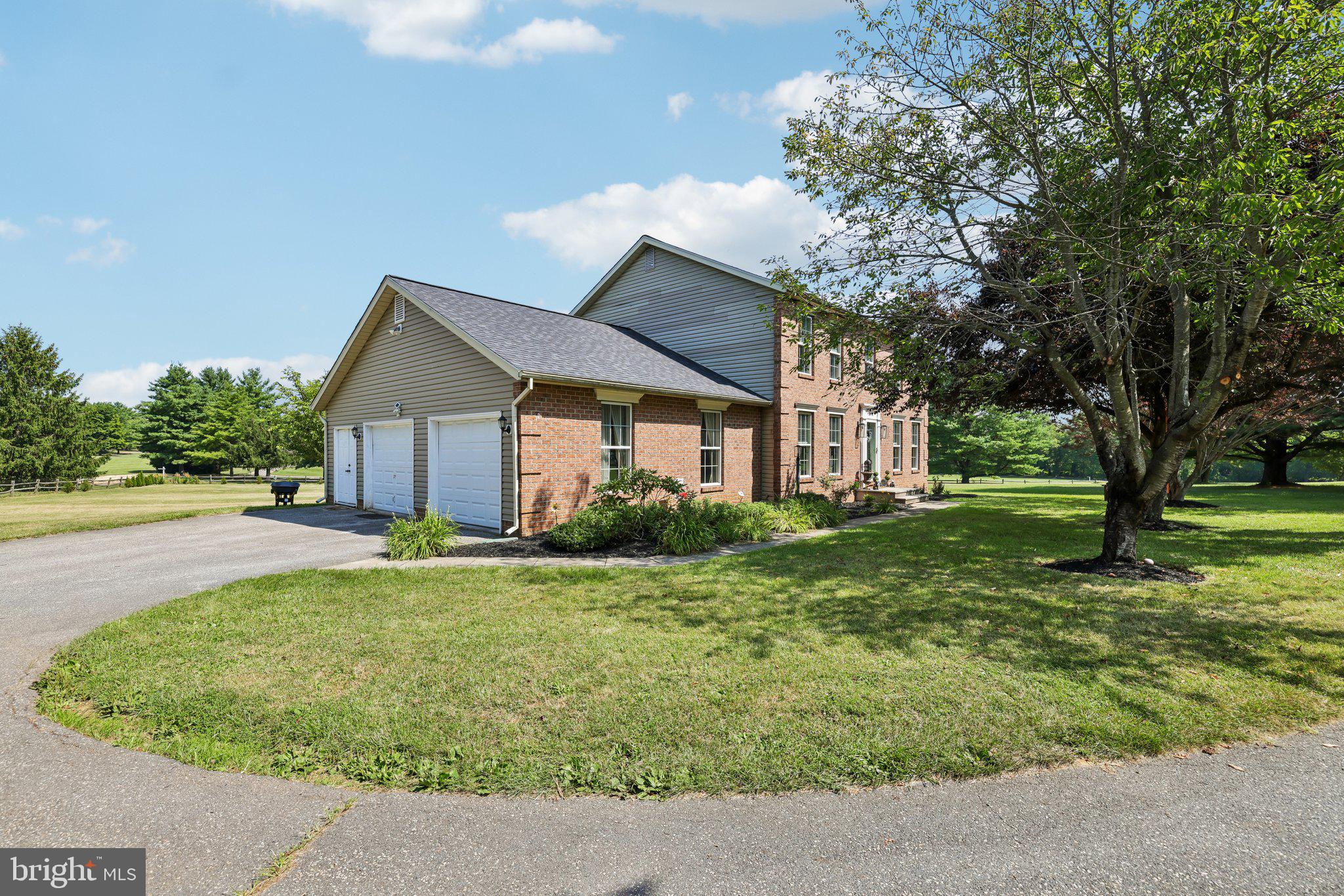 2092 TRIPLE GREEN COURT