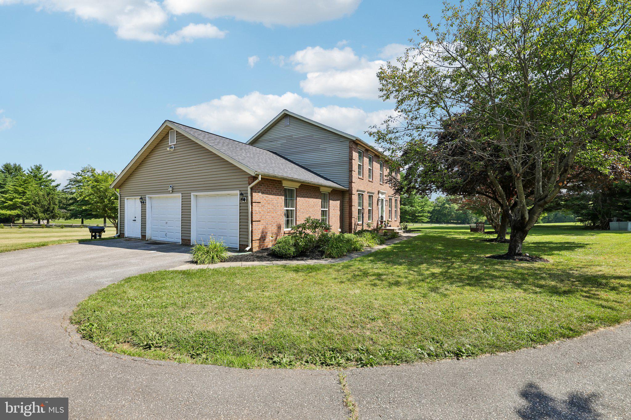 2092 TRIPLE GREEN COURT