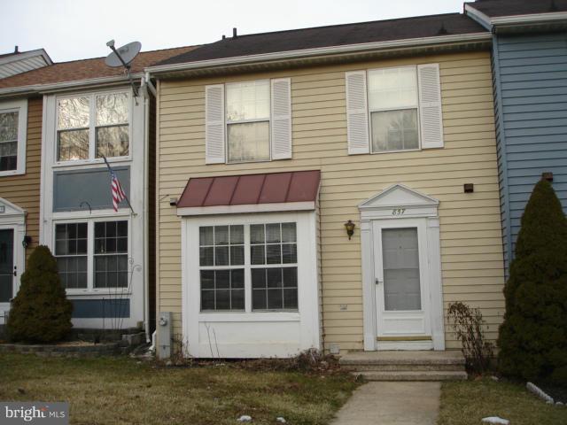 ROBERTS FIELD - Residential Lease