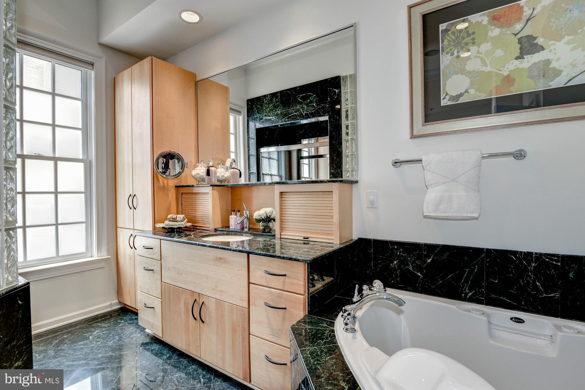 MONROE - Residential