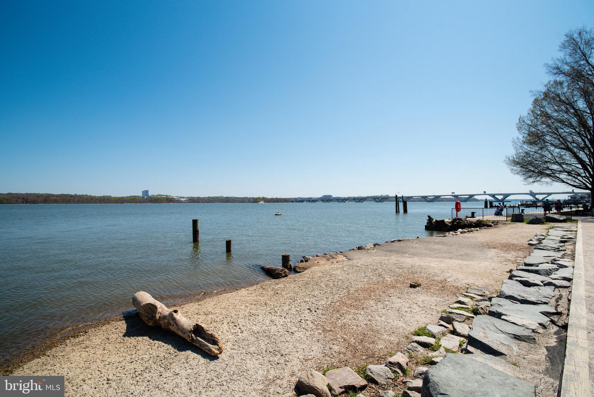 HARBOR TERRACE - Residential