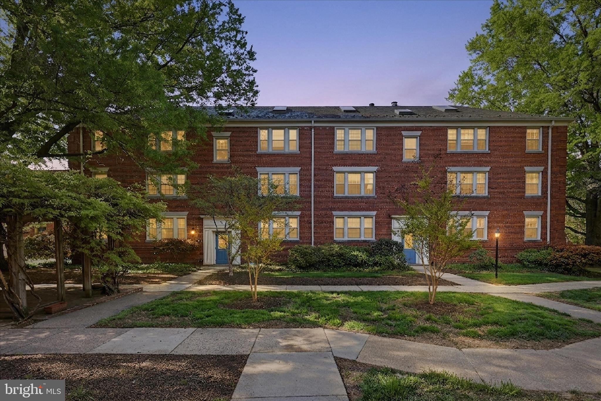 HARBOR TERRACE - Residential