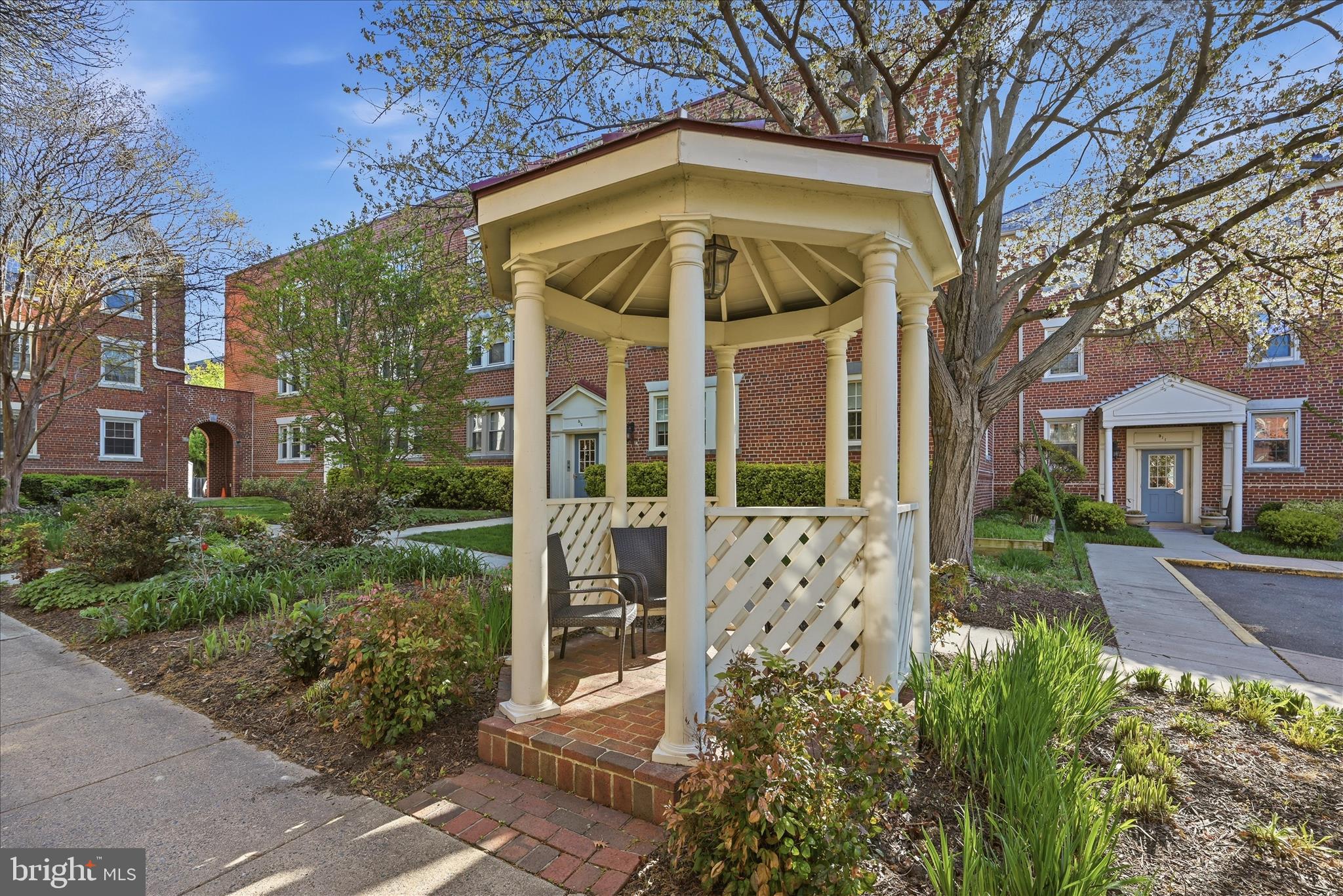 HARBOR TERRACE - Residential