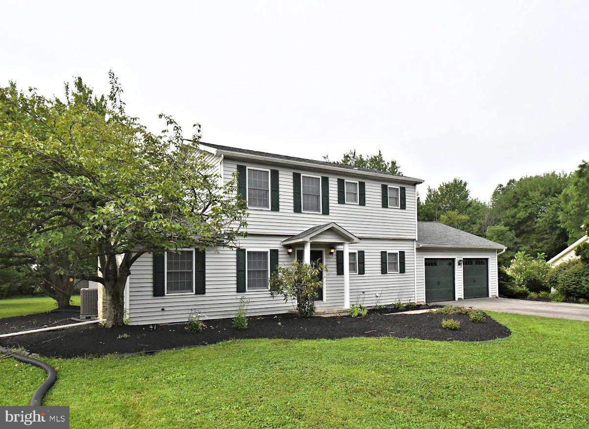 214 CREST DRIVE