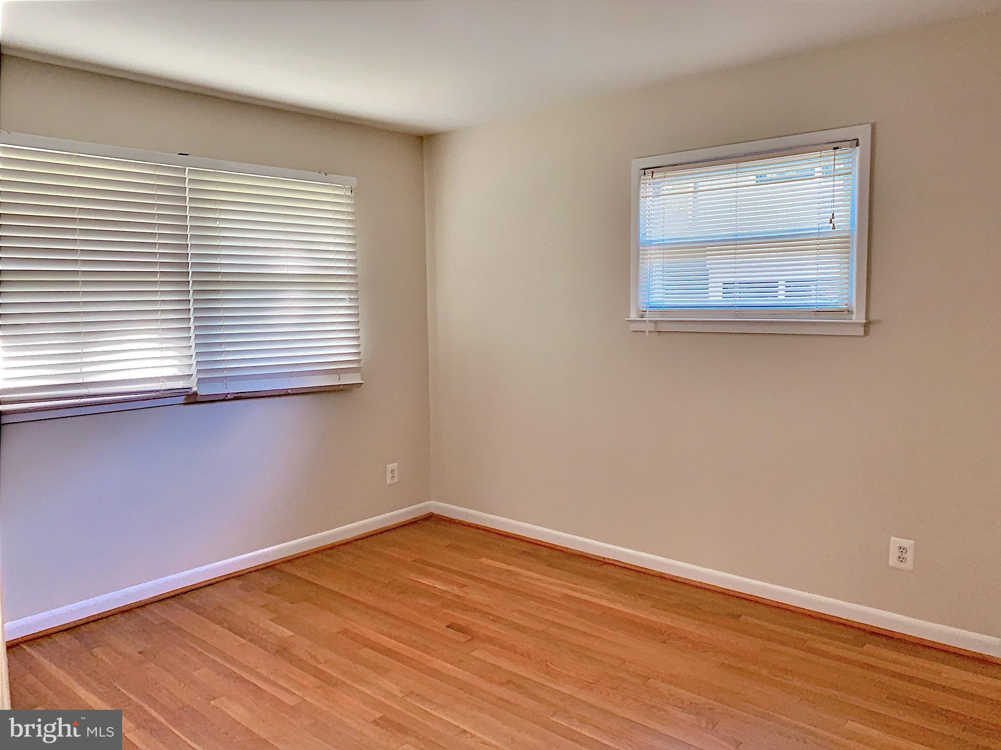 BROYHILL LANGLEY ESTATES - Residential Lease