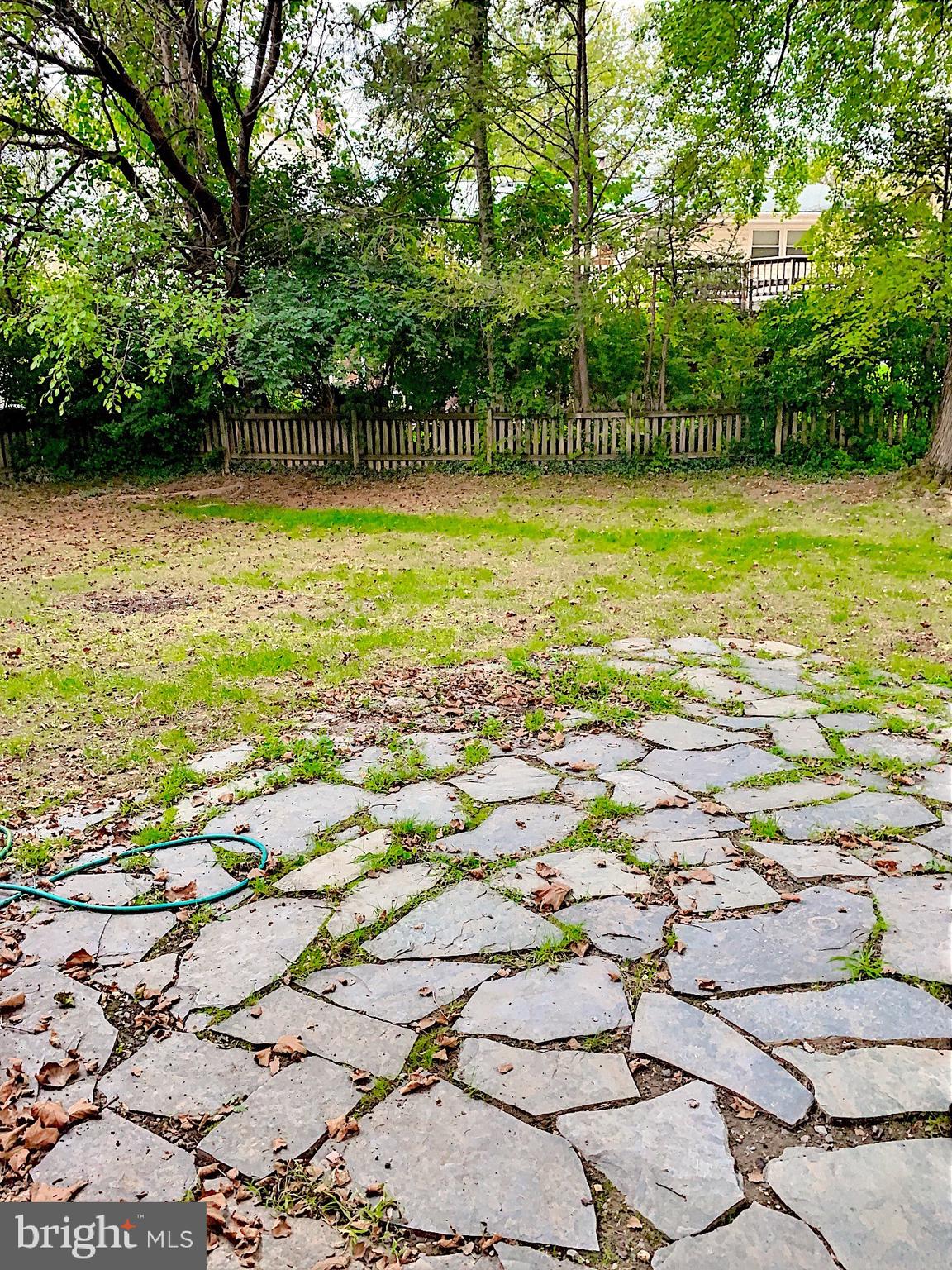 BROYHILL LANGLEY ESTATES - Residential Lease