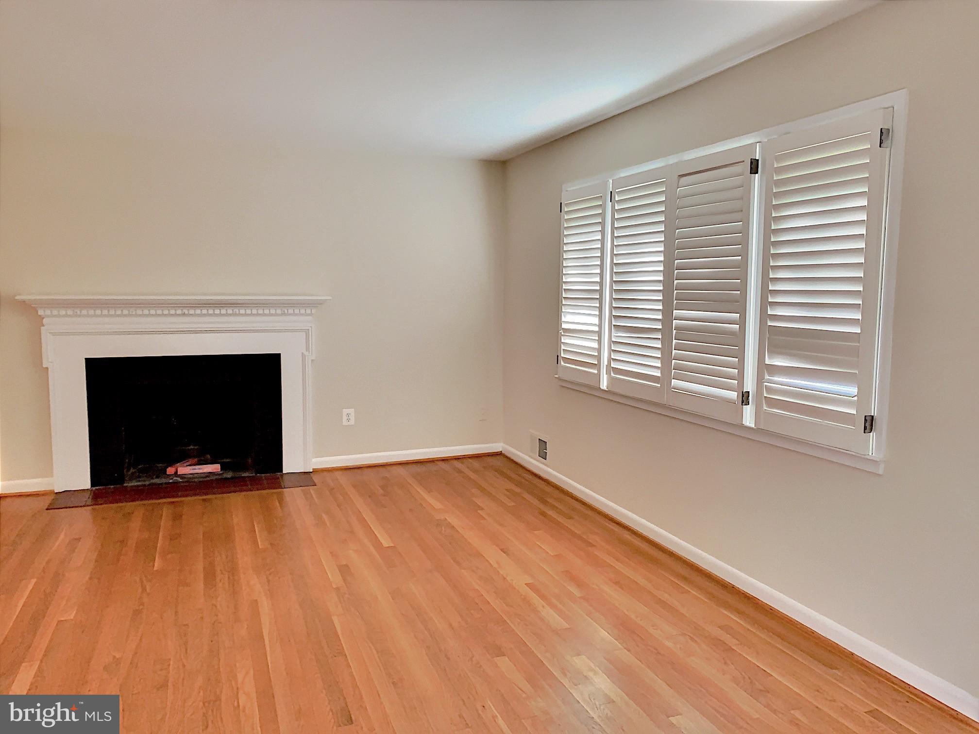 BROYHILL LANGLEY ESTATES - Residential Lease