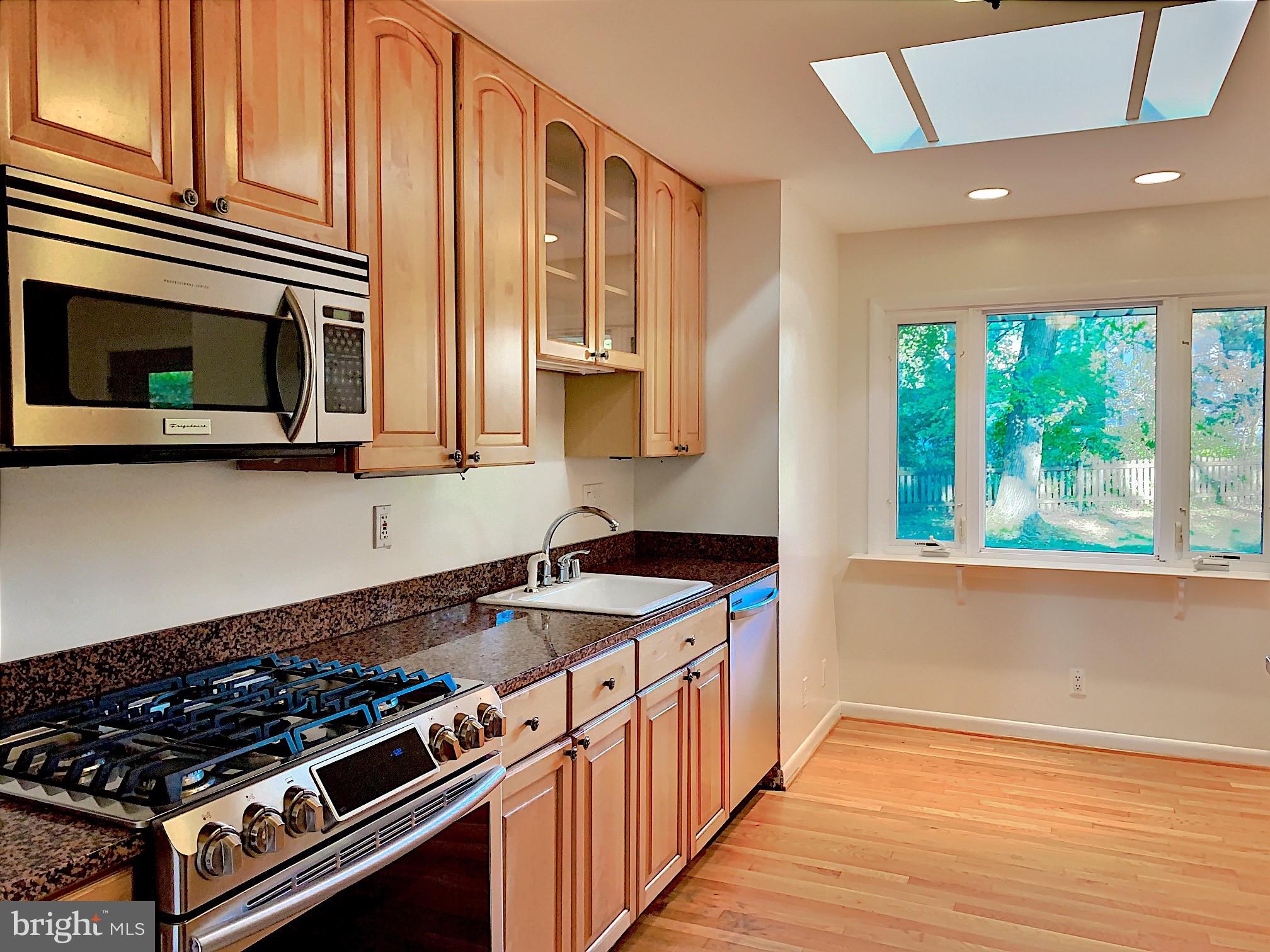 BROYHILL LANGLEY ESTATES - Residential Lease