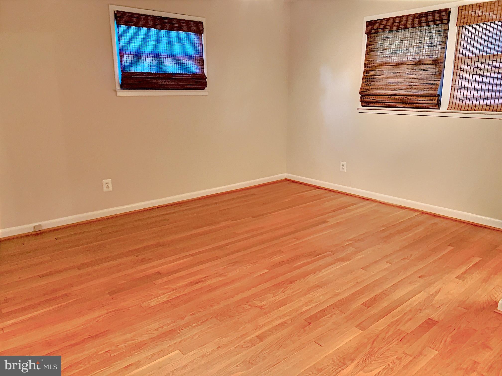 BROYHILL LANGLEY ESTATES - Residential Lease