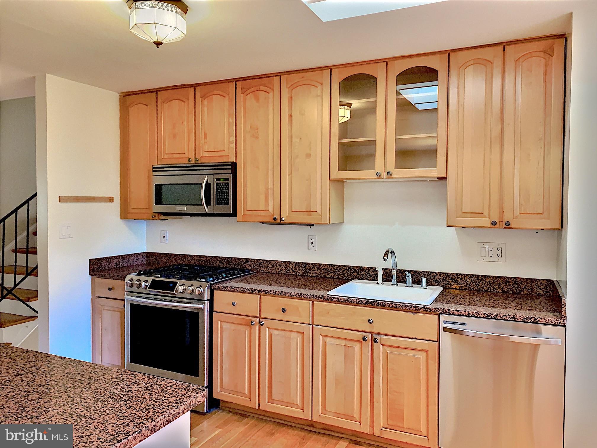 BROYHILL LANGLEY ESTATES - Residential Lease