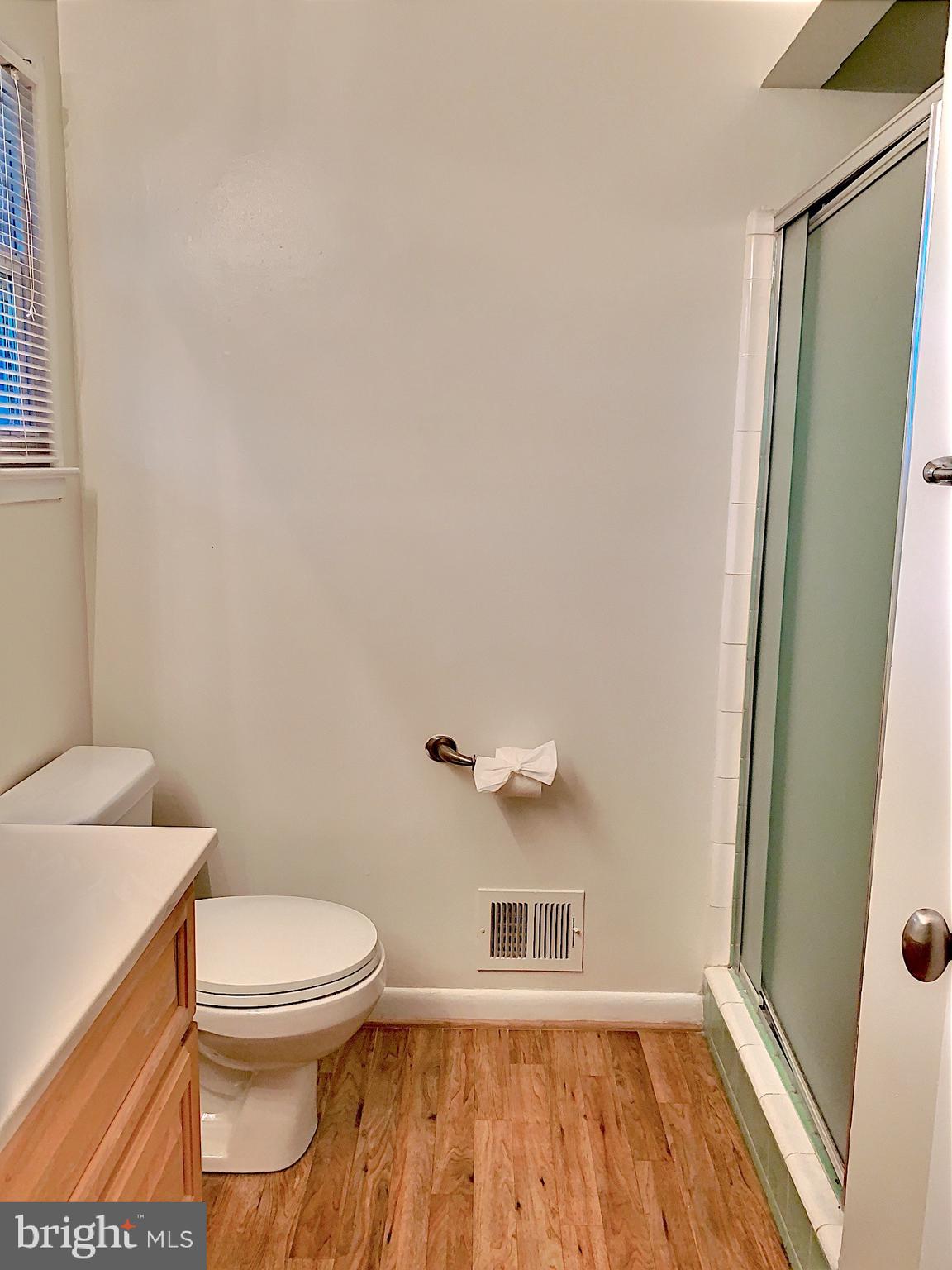 BROYHILL LANGLEY ESTATES - Residential Lease