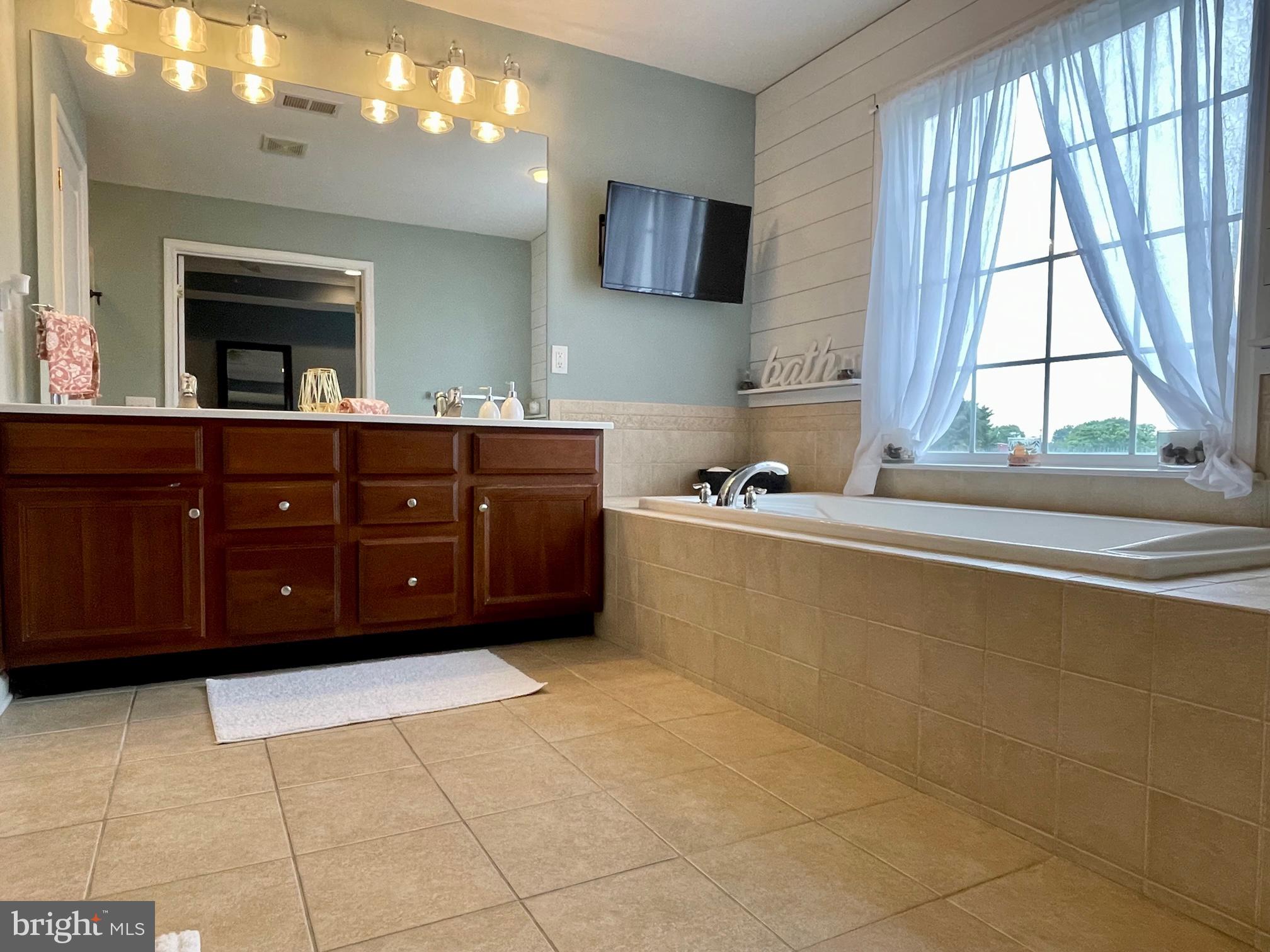 BEDMINSTER SQUARE - Residential Lease